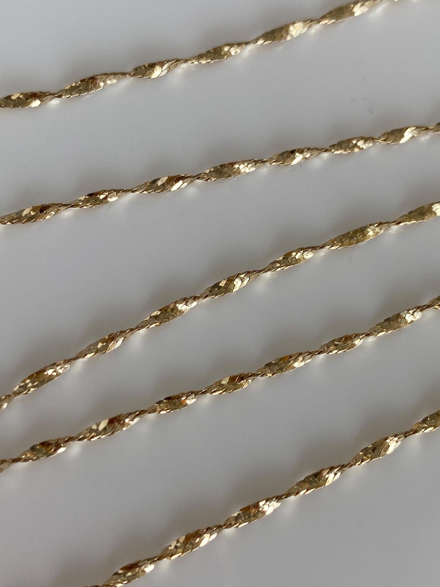 Vintage Solid 14k Yellow Gold Twist Chain Necklace - 18 inches
