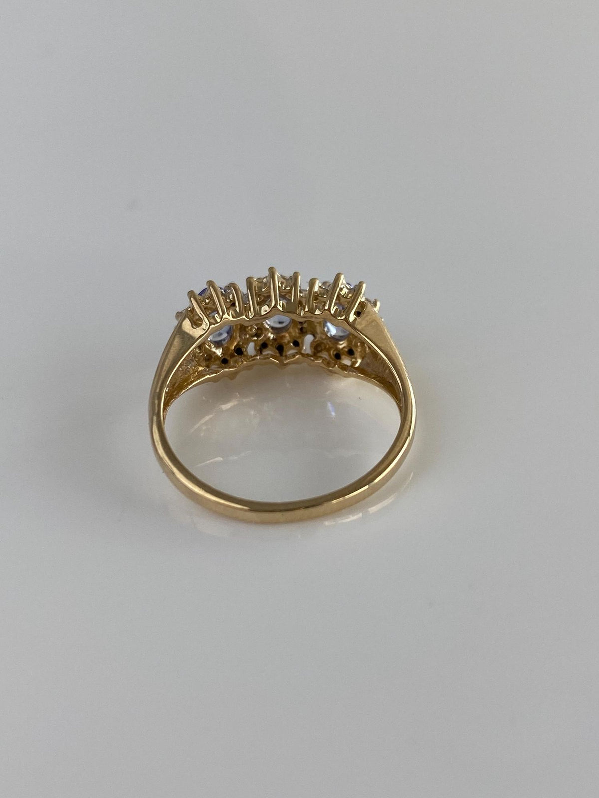 Vintage Solid 14k White & Yellow Gold Tanzanite Row Ring - Size 5.25
