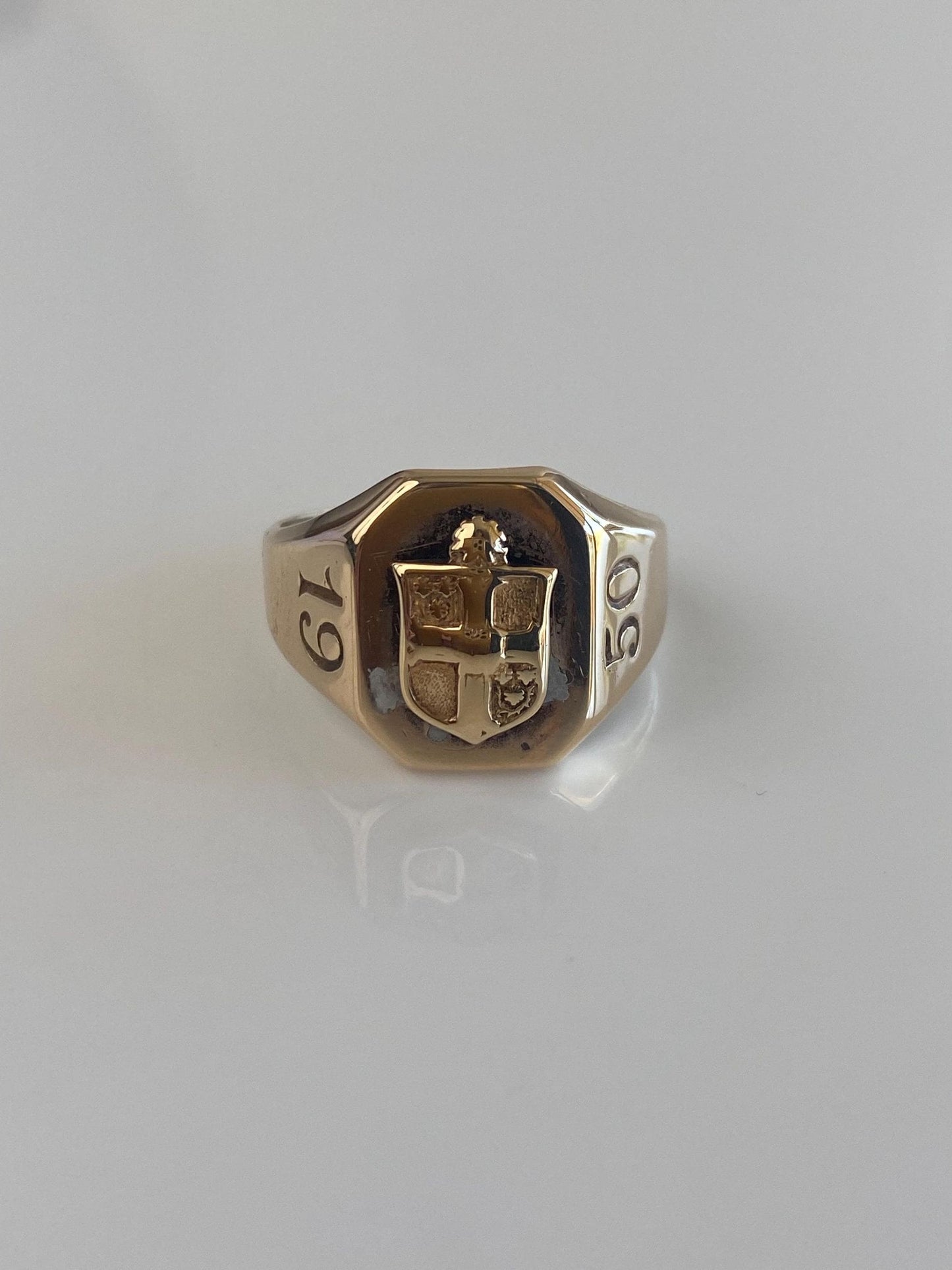 Vintage Solid 10k Yellow Gold 1950 Class Ring - Size 7.75