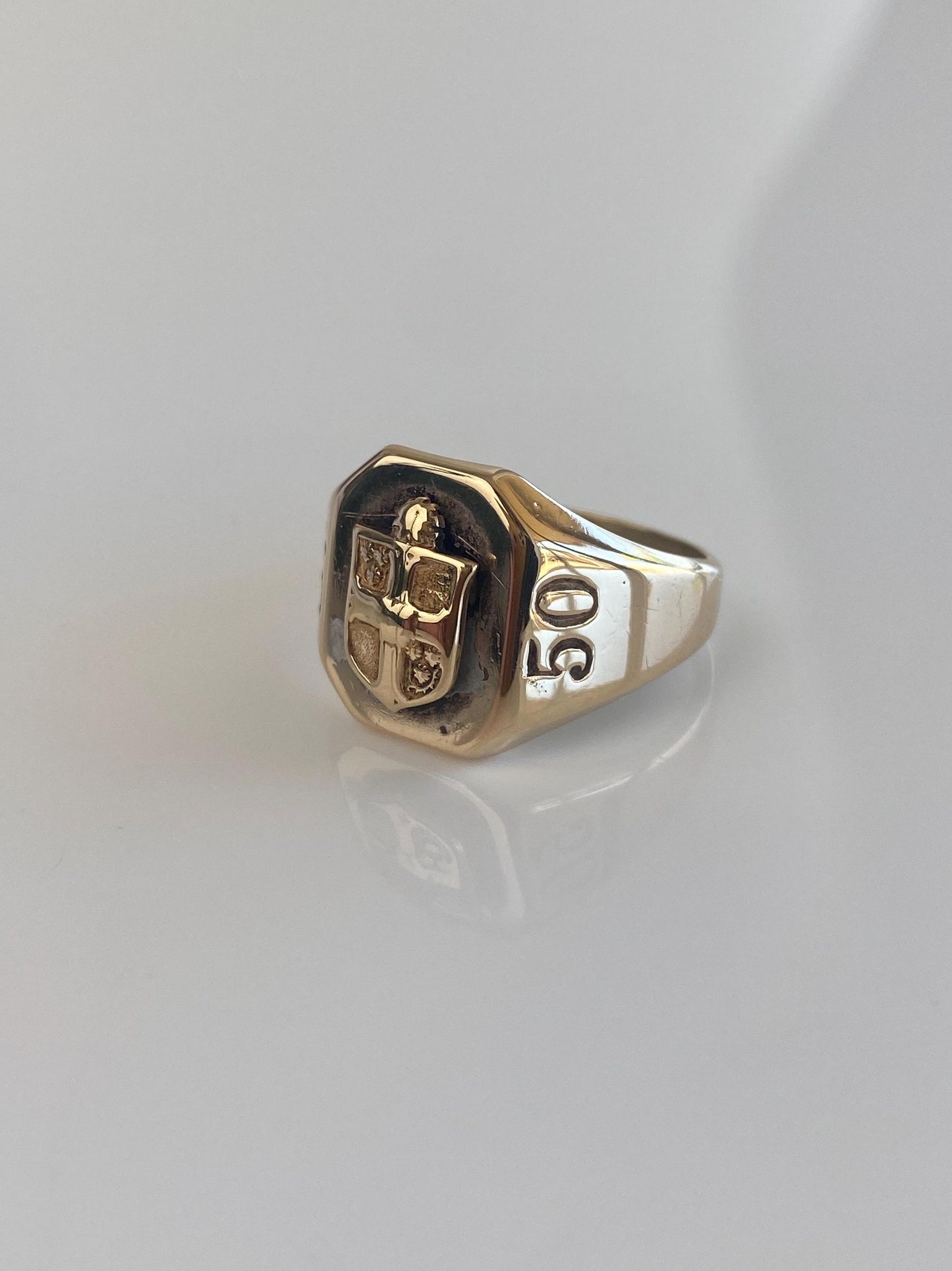 Vintage Solid 10k Yellow Gold 1950 Class Ring - Size 7.75