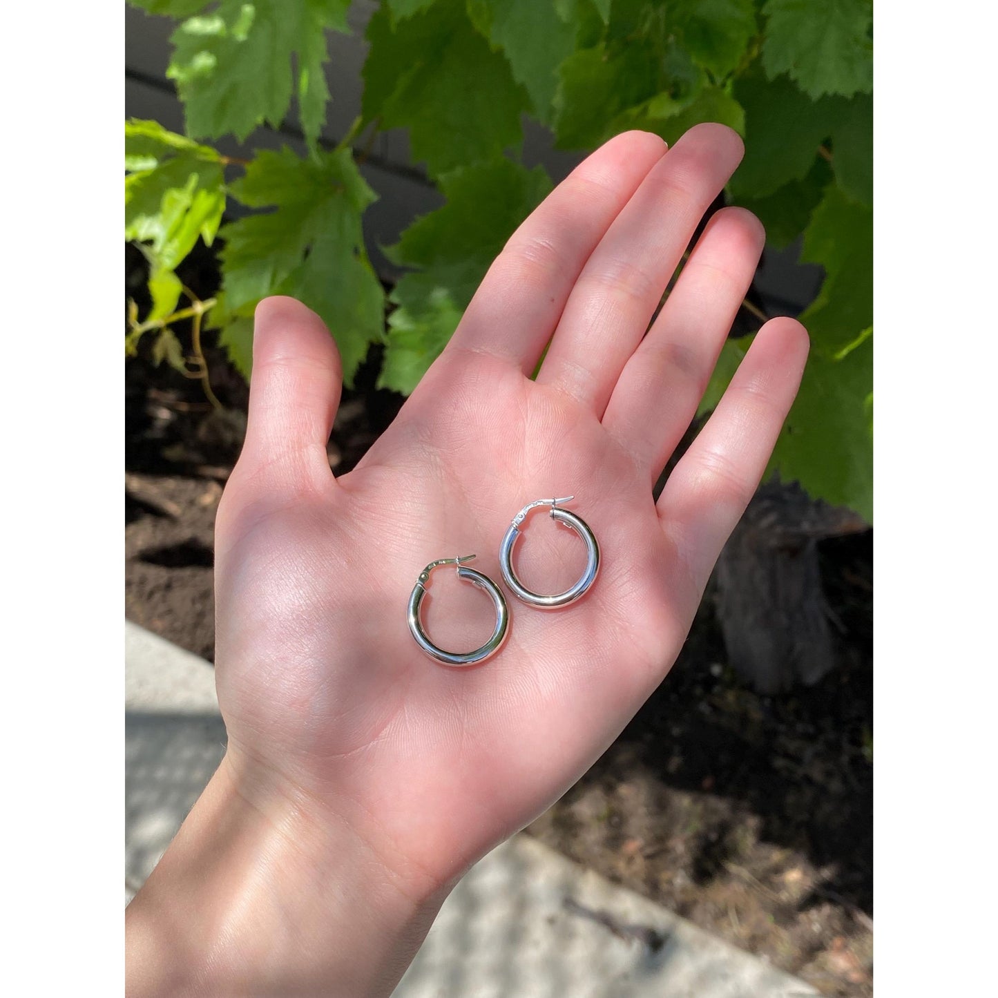 Vintage 14k White Gold Hoop Earrings