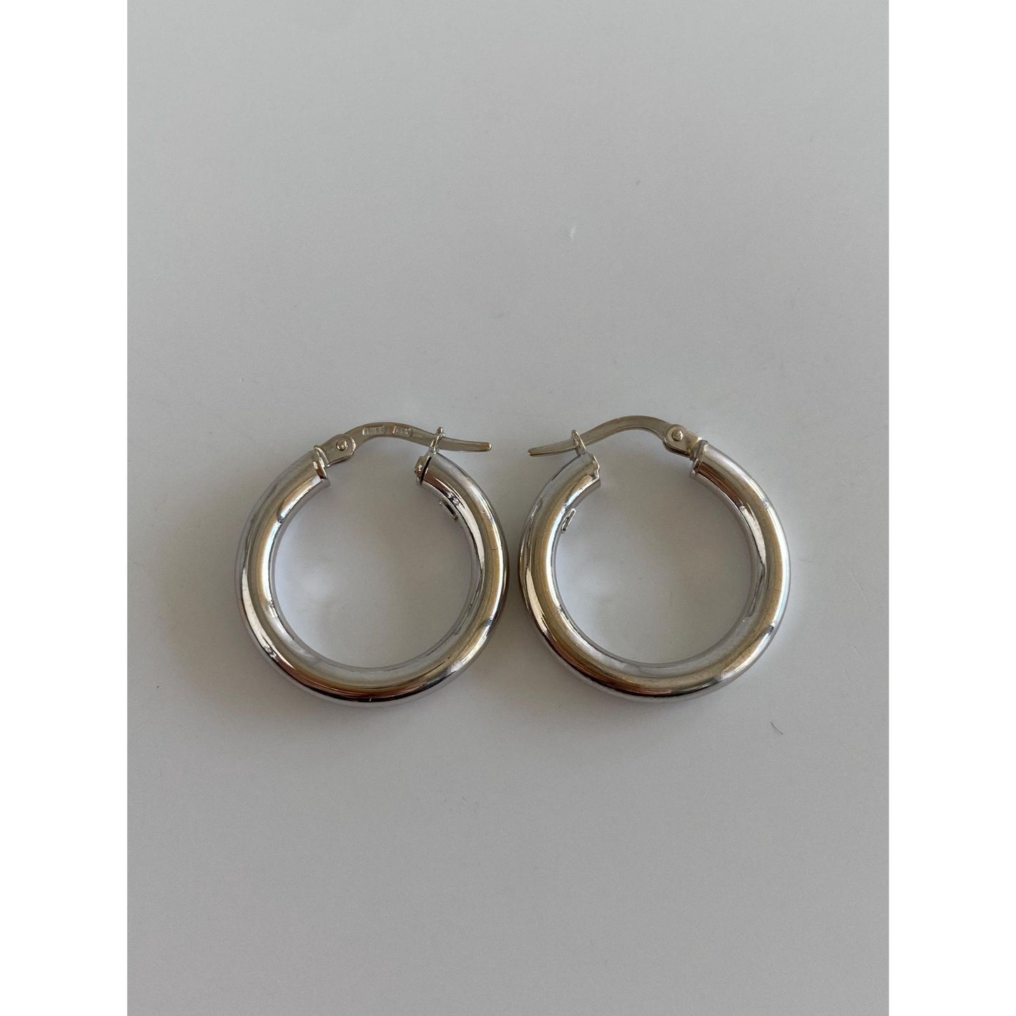 Vintage 14k White Gold Hoop Earrings