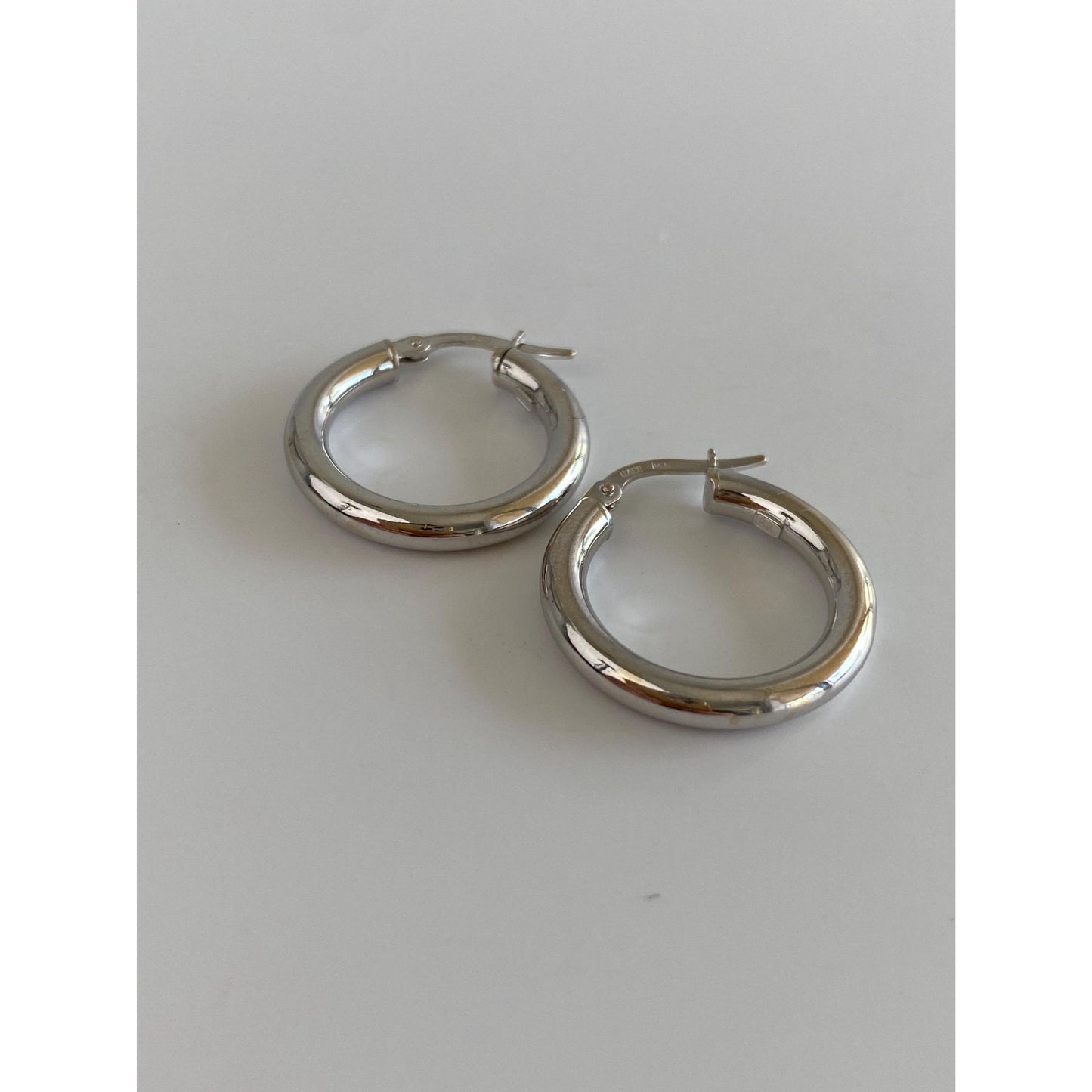 Vintage 14k White Gold Hoop Earrings