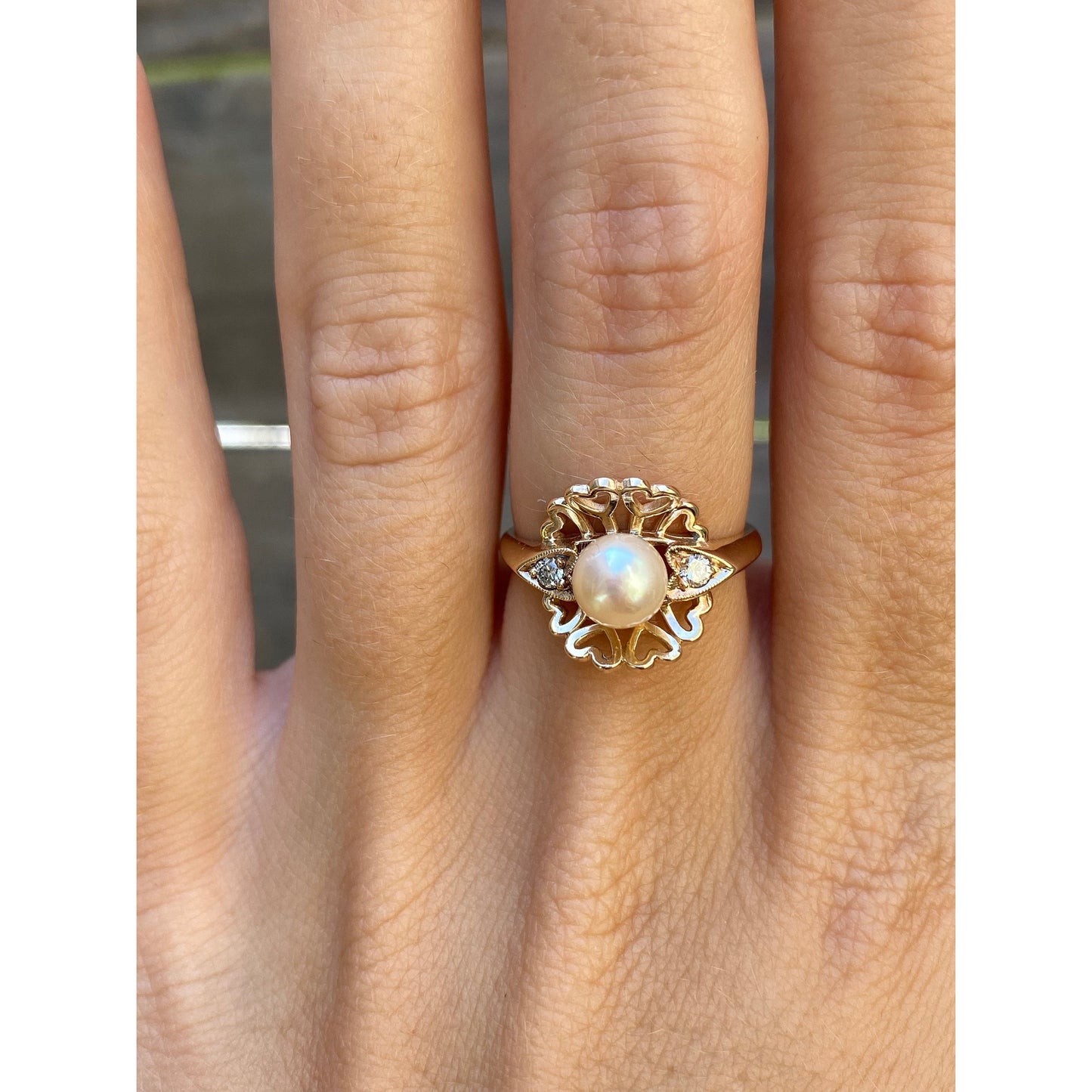 Vintage Solid 14k Yellow Gold Pearl Diamond Hearts Ring - Size 4.25