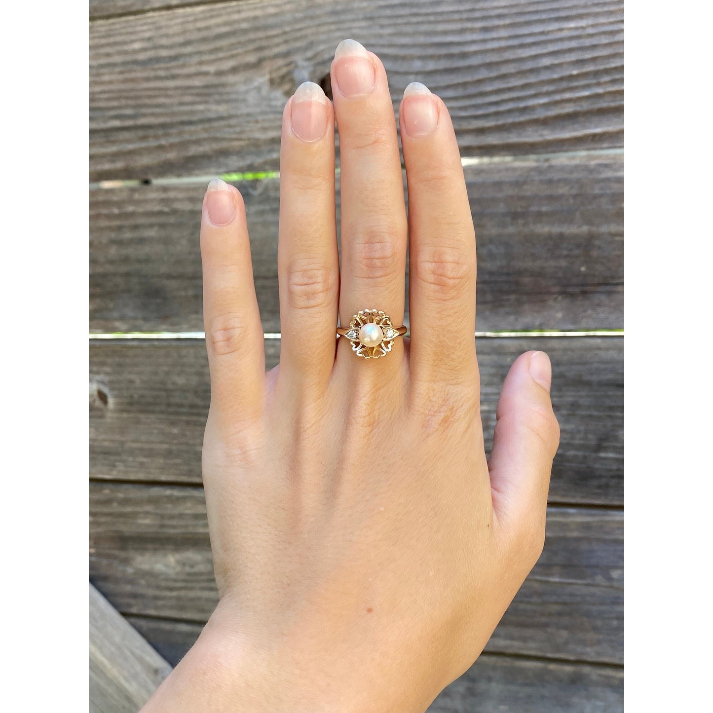 Vintage Solid 14k Yellow Gold Pearl Diamond Hearts Ring - Size 4.25