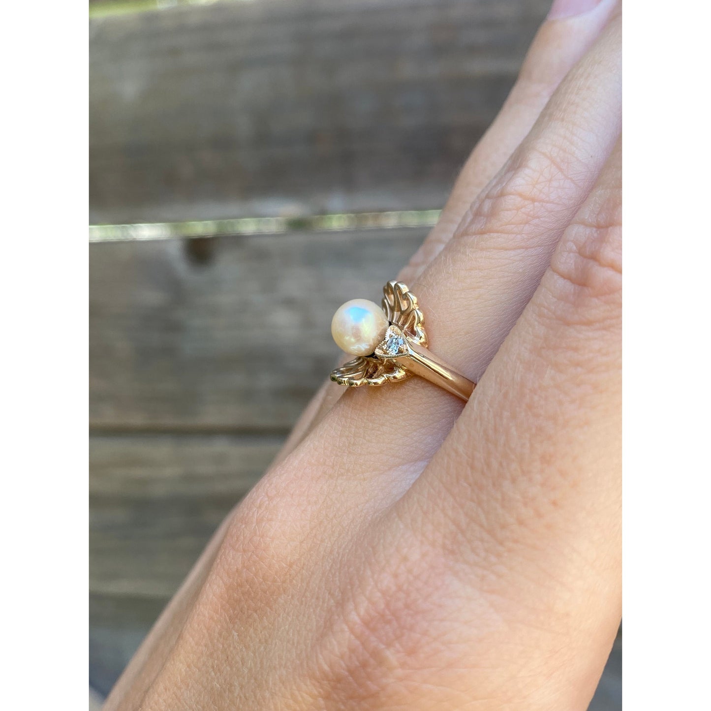Vintage Solid 14k Yellow Gold Pearl Diamond Hearts Ring - Size 4.25