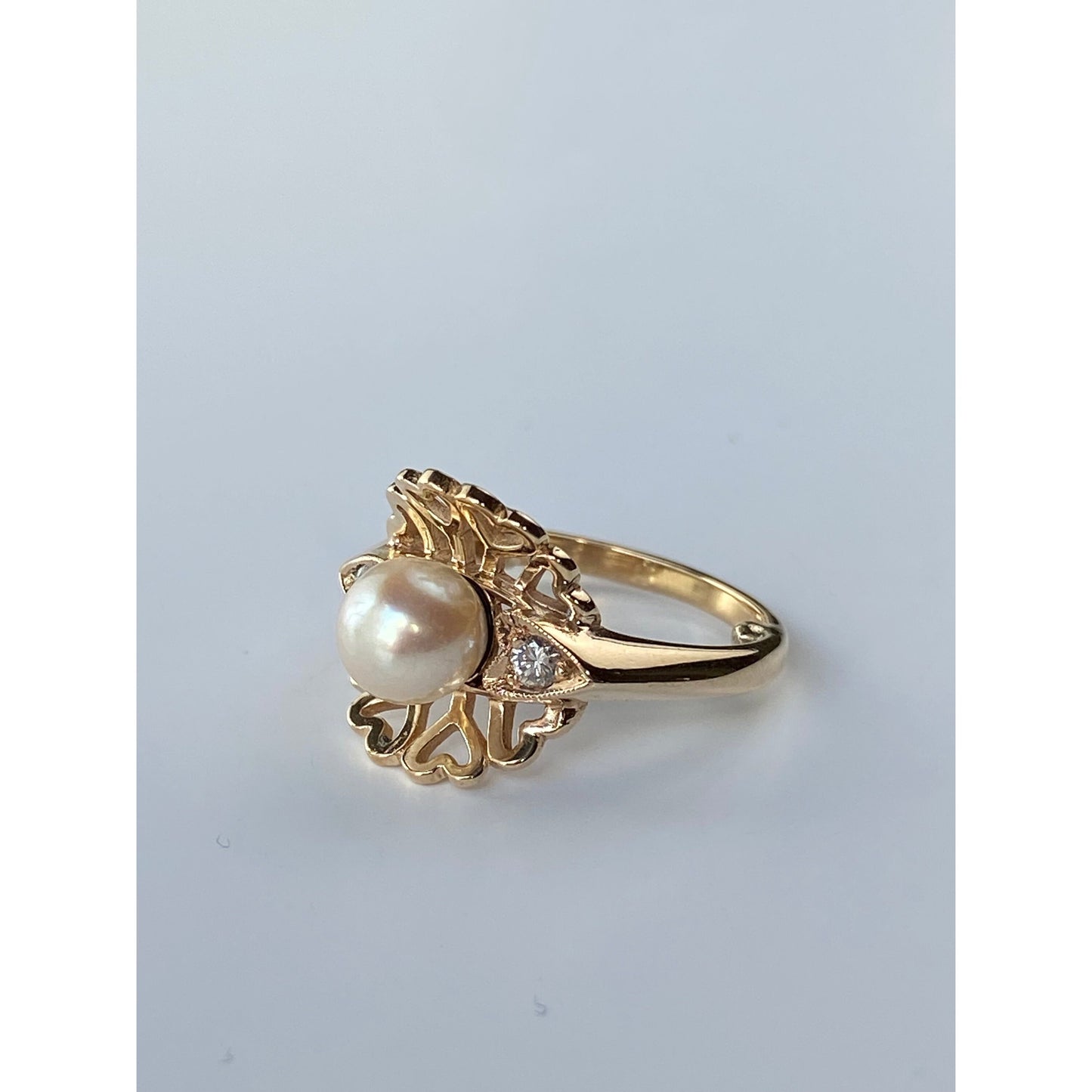 Vintage Solid 14k Yellow Gold Pearl Diamond Hearts Ring - Size 4.25