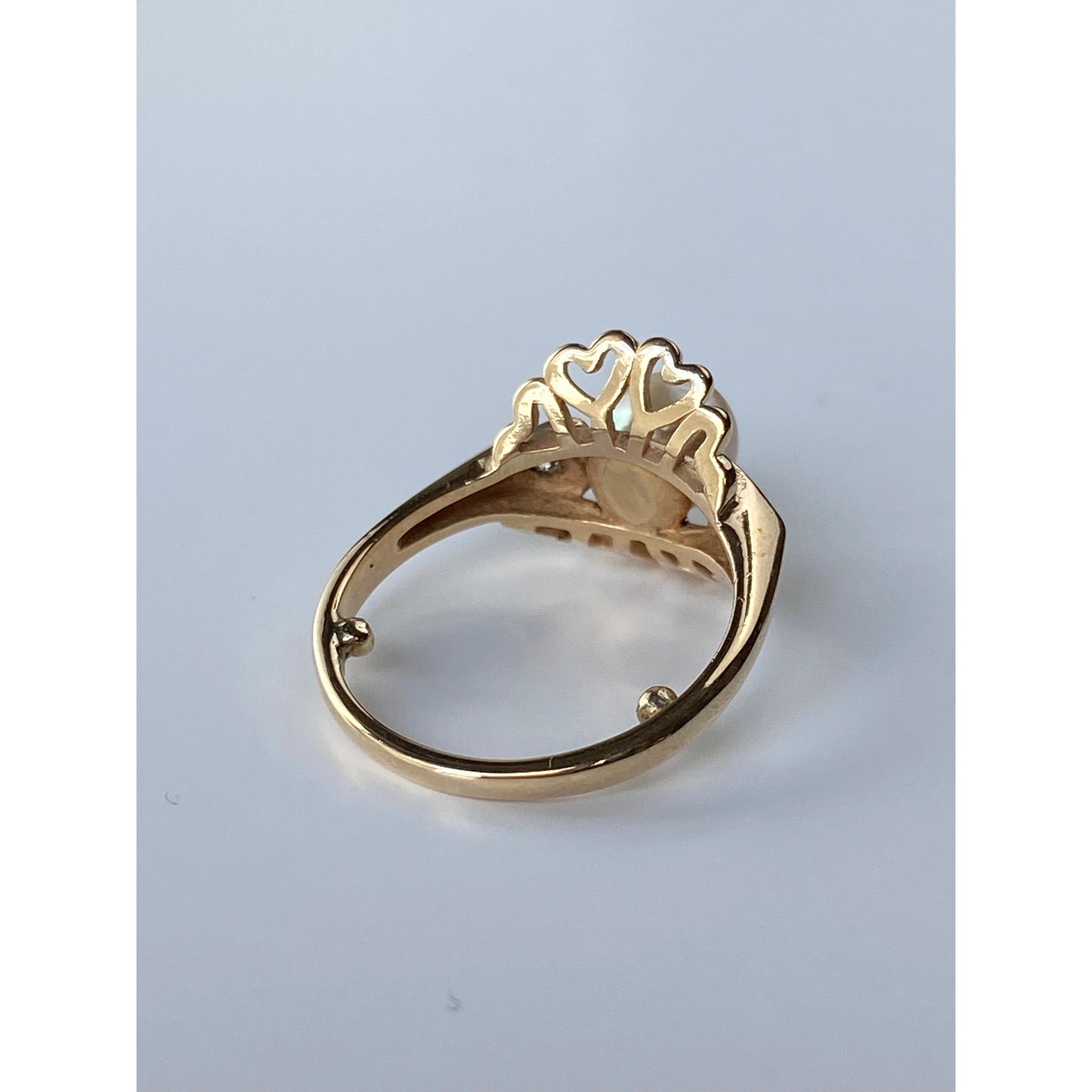 Vintage Solid 14k Yellow Gold Pearl Diamond Hearts Ring - Size 4.25