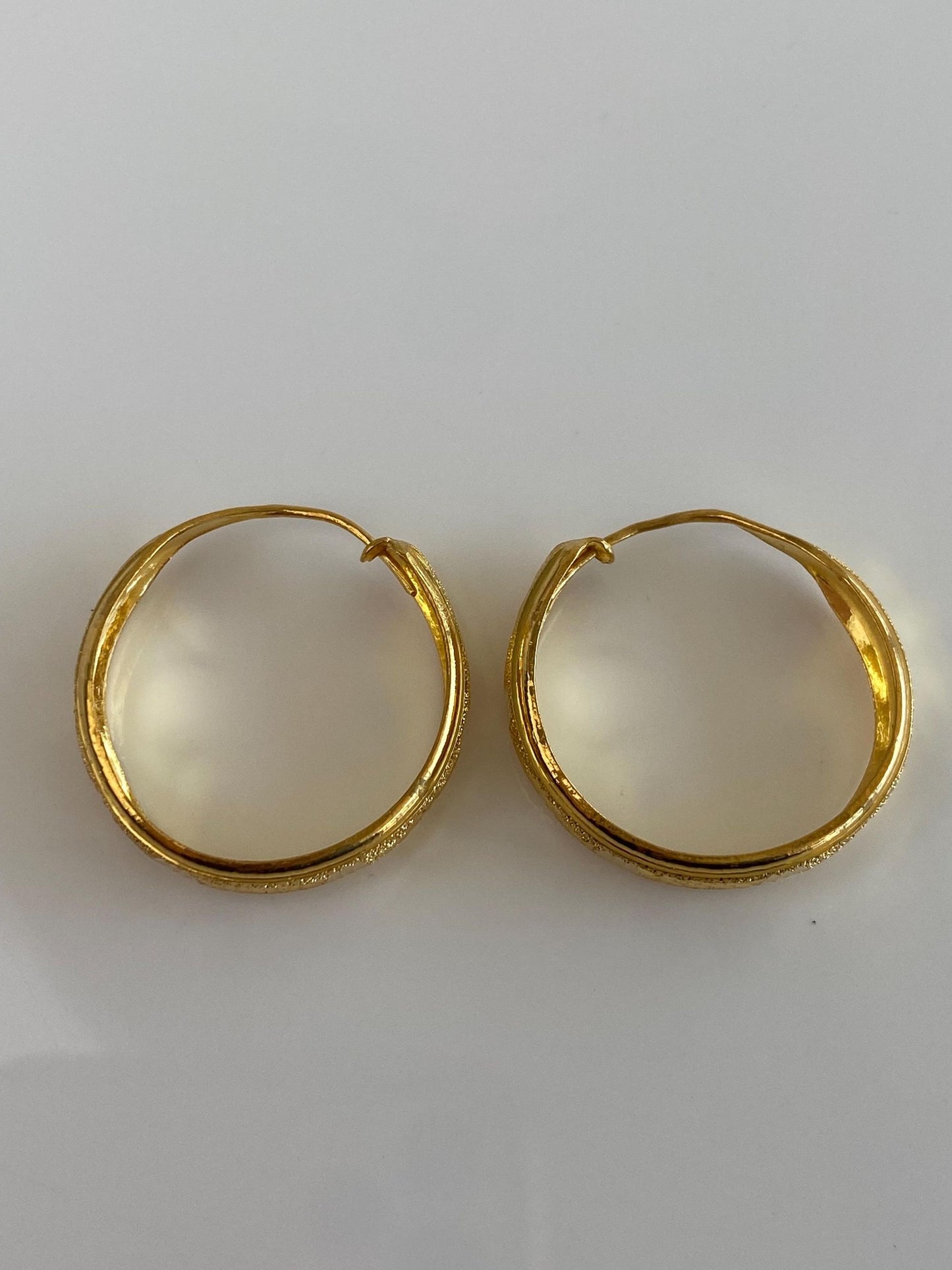 Vintage Solid 24k Yellow Gold Diamond Cut Hoop Earrings