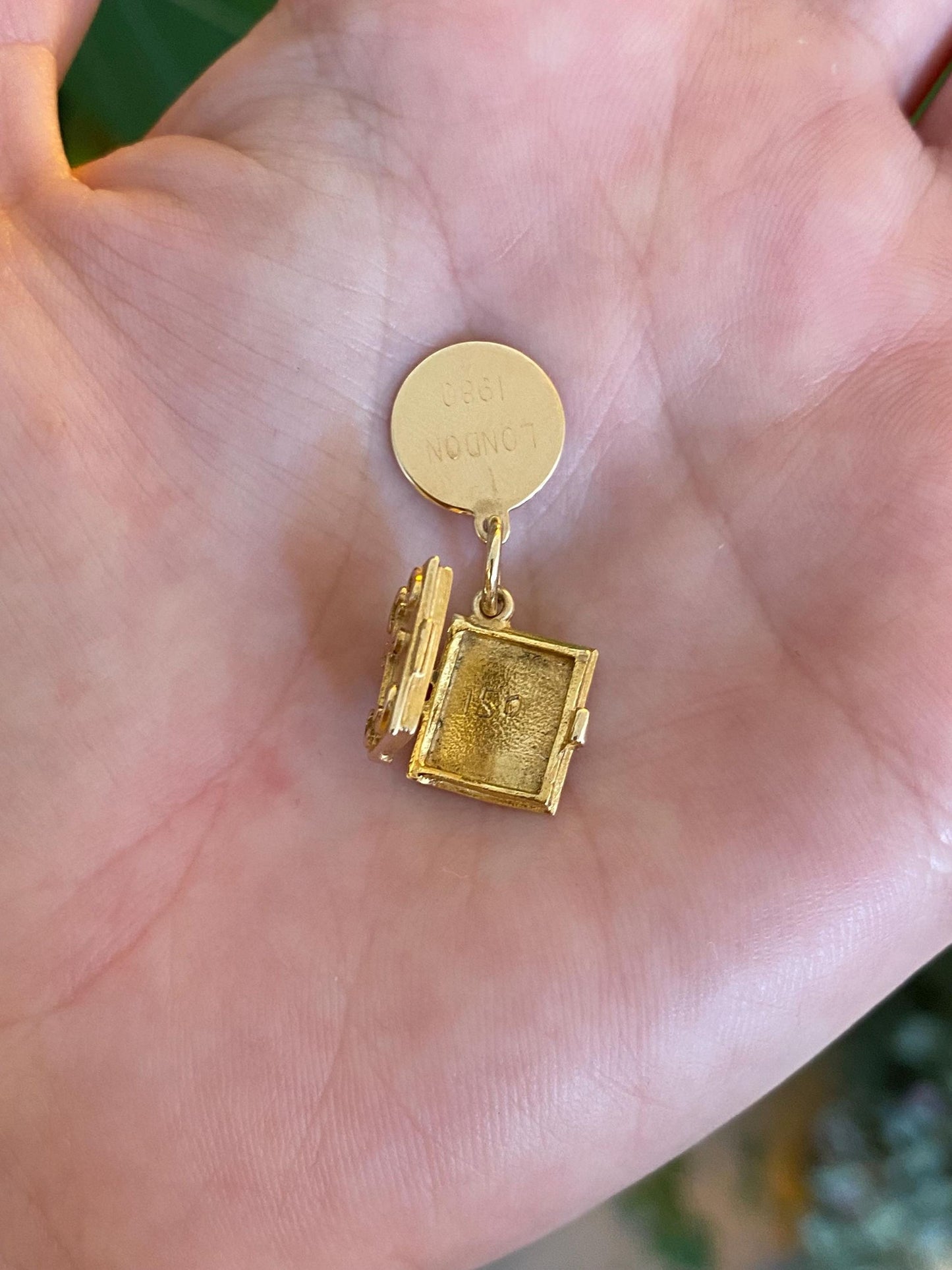 Vintage Solid 9k Yellow Gold Bible Book London 1980 Charm