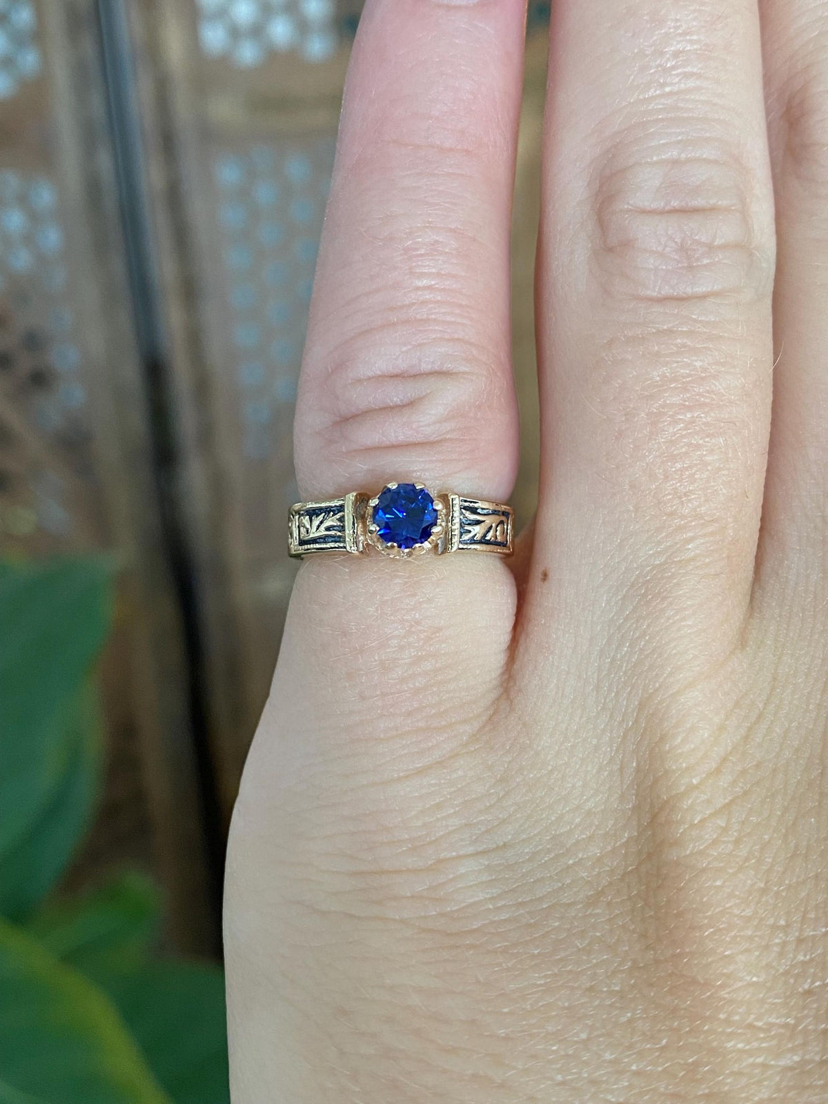 Vintage Solid 14k Yellow Gold Blue Sapphire Designed Ring - Size 3