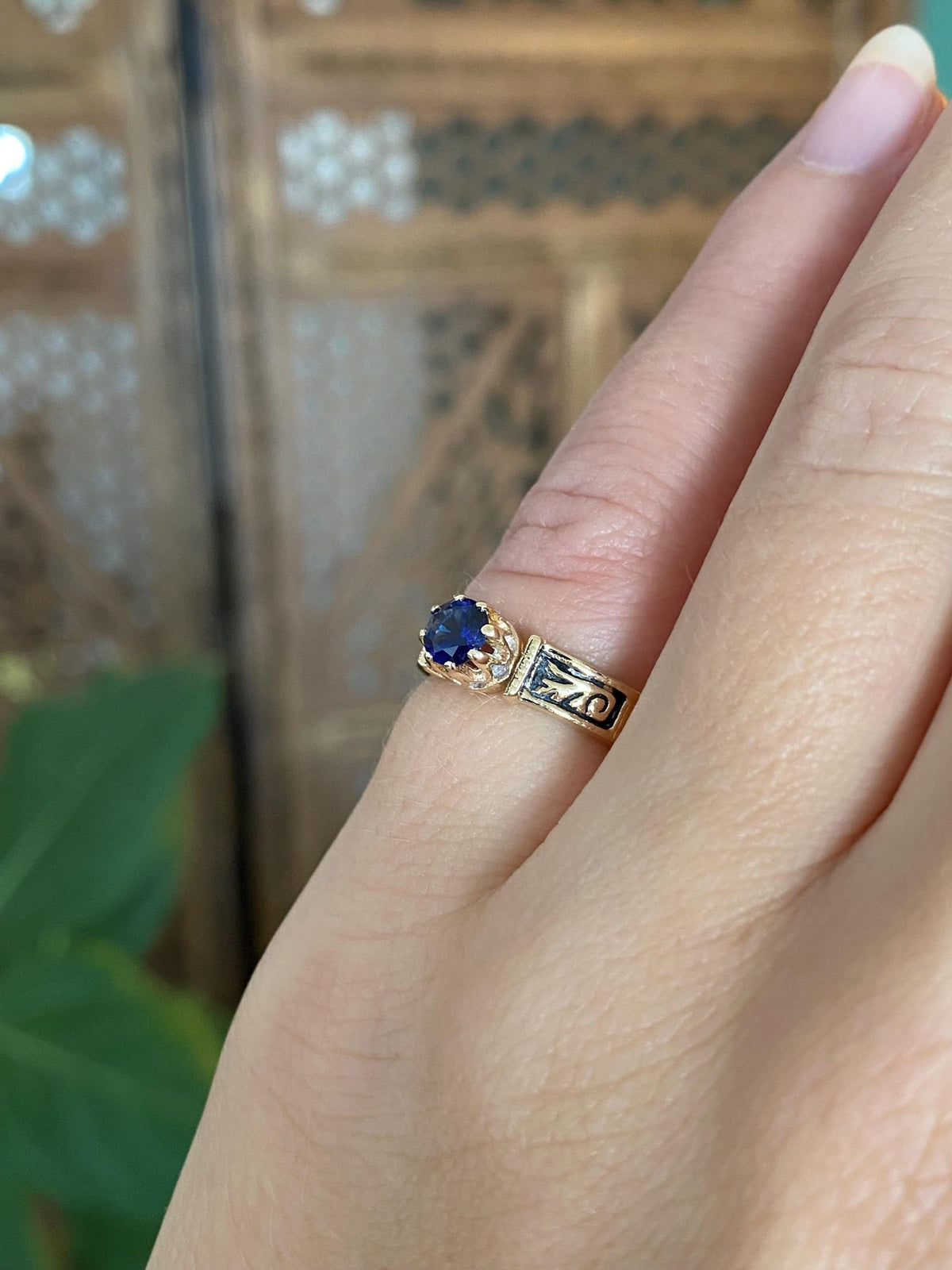 Vintage Solid 14k Yellow Gold Blue Sapphire Designed Ring - Size 3