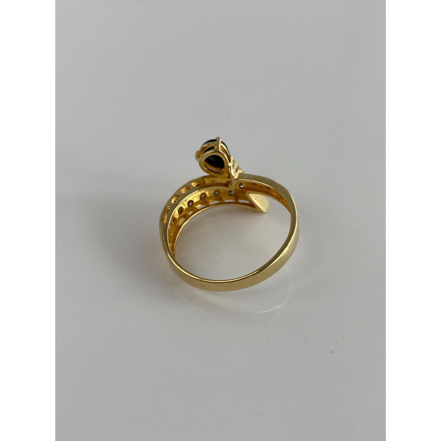 Vintage Solid 18k Yellow Gold Diamond Black Sapphire Ring - Size 7.5