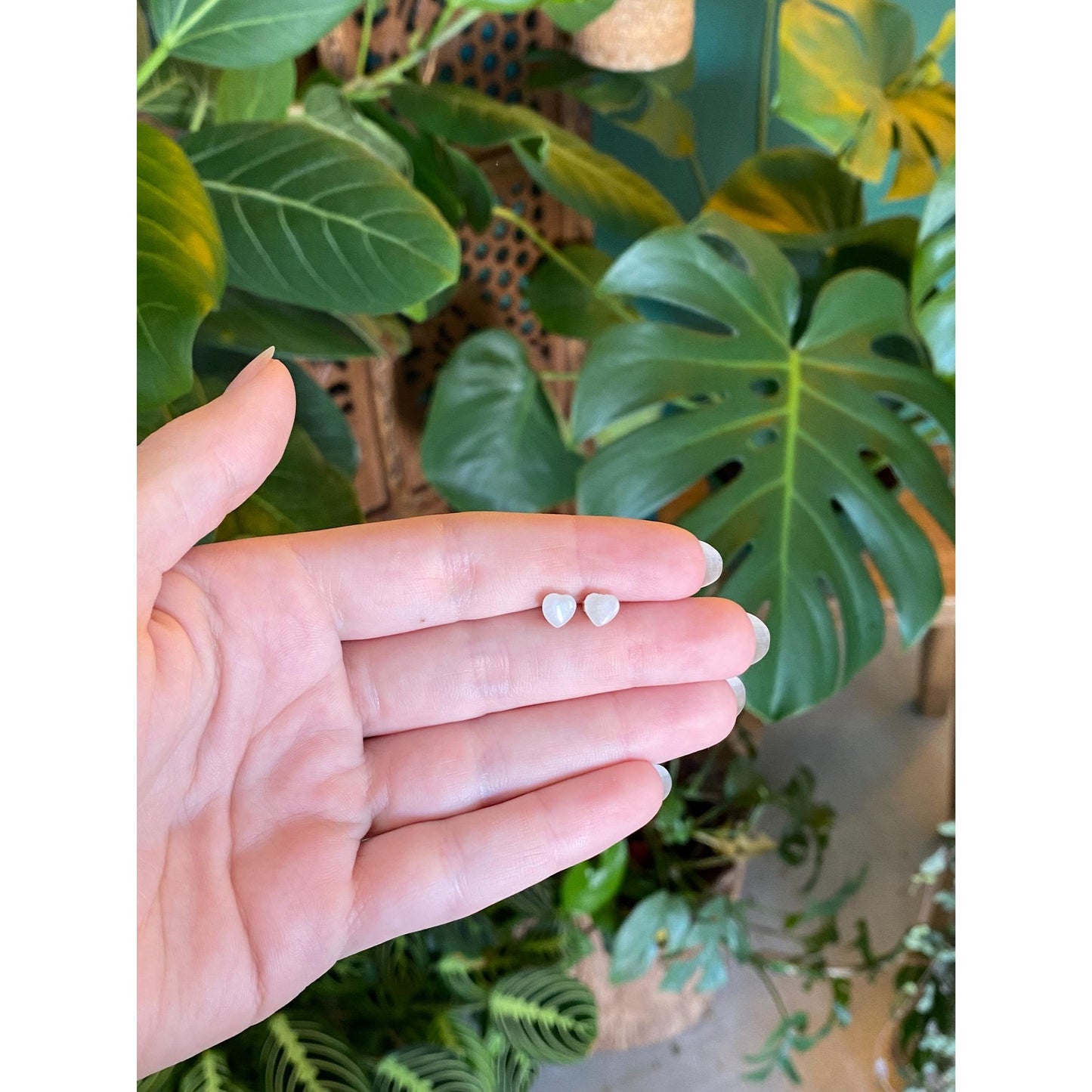 Vintage Solid 14k Yellow Gold White Quartz Heart Stud Earrings