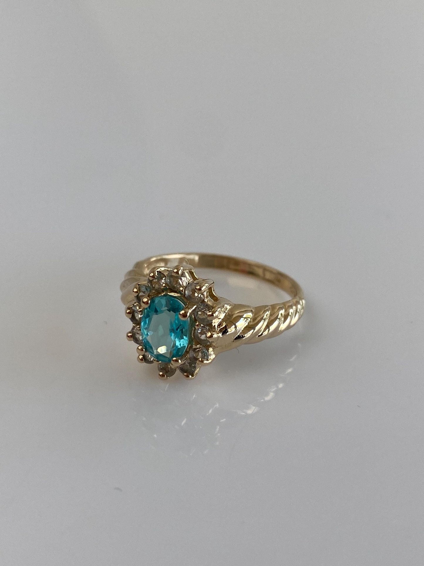 Vintage Solid 14k Yellow Gold Light Blue Green Cubic Zirconia Clear Sapphire Halo Ring - Size 7