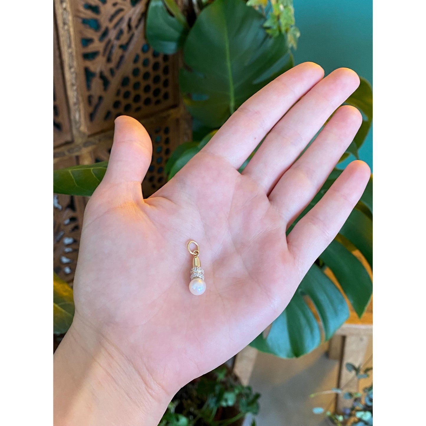 Vintage Solid 14k Yellow Gold Diamond Pearl Charm