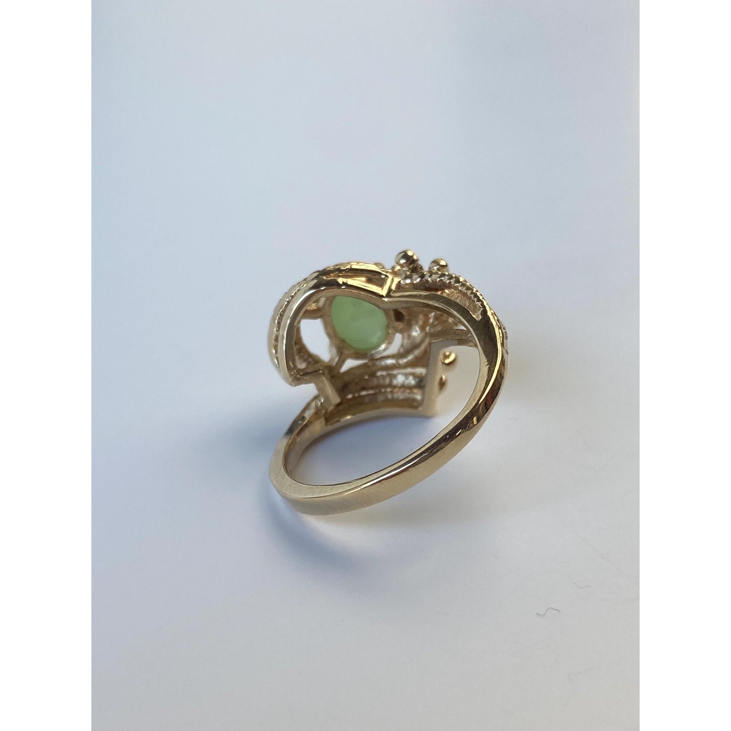 Vintage Solid 14k Yellow Gold Light Green Star Sapphire Ring - Size 5.75