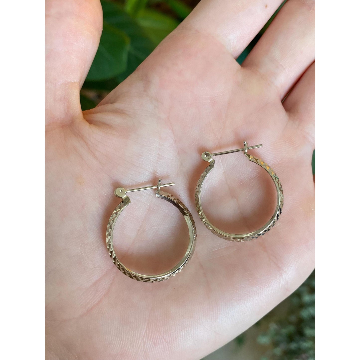 Vintage Solid 14k White Gold Faceted Hoop Earrings
