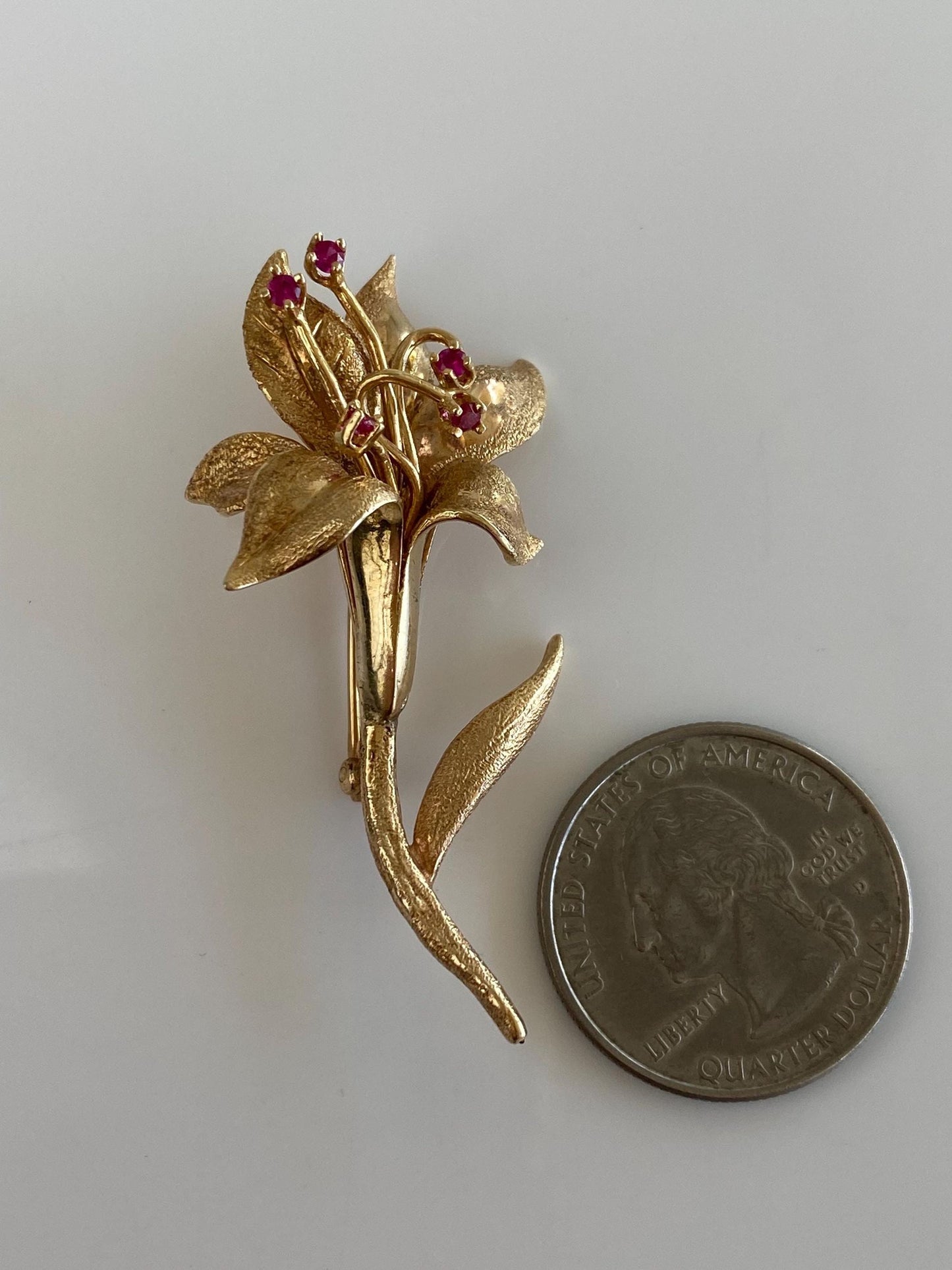 Vintage Solid 14k Yellow Gold Pink Spinel Flower Pin