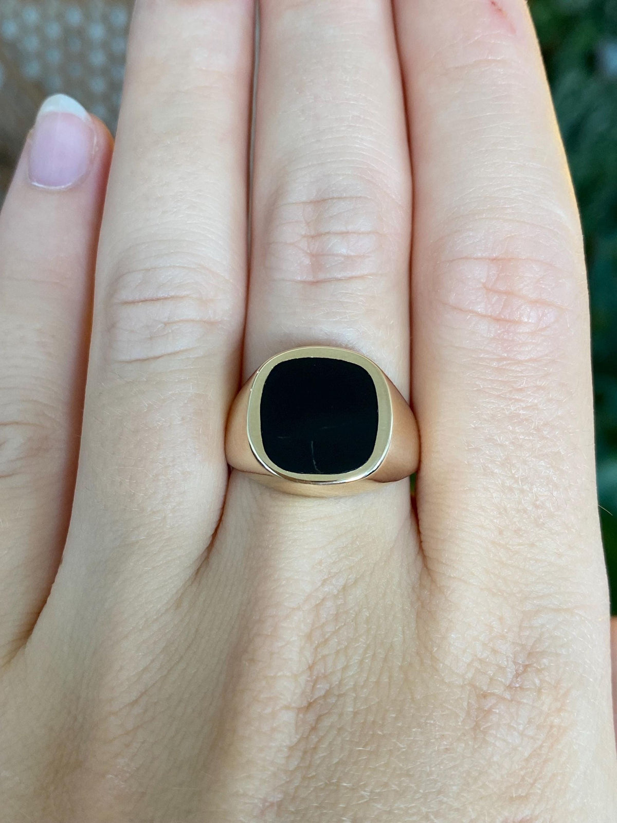 Vintage Solid 14k Yellow Gold Black Onyx Inlay Signet Ring - Size 8
