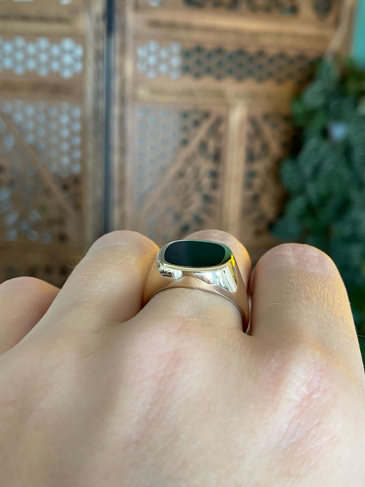 Vintage Solid 14k Yellow Gold Black Onyx Inlay Signet Ring - Size 8