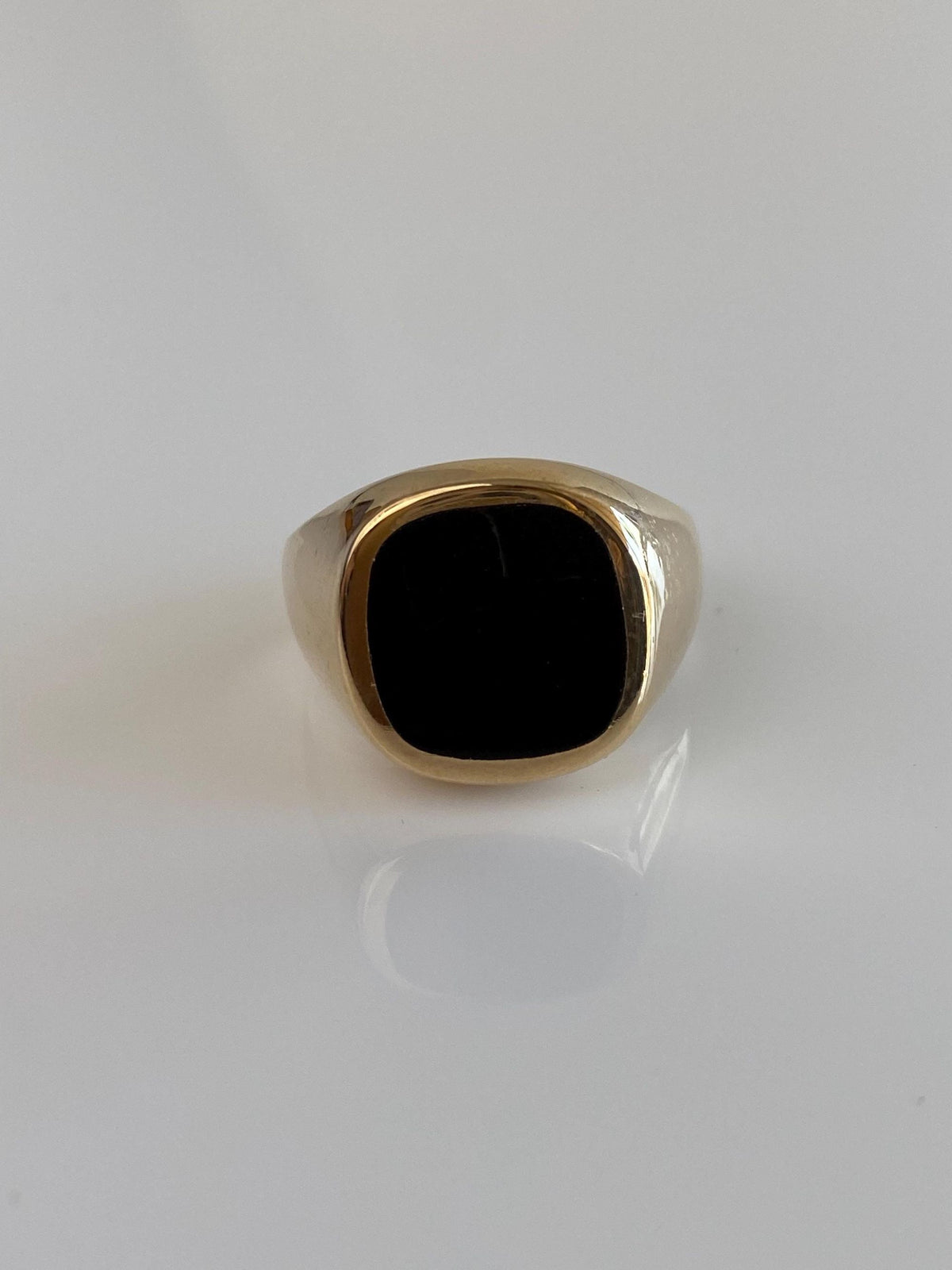 Vintage Solid 14k Yellow Gold Black Onyx Inlay Signet Ring - Size 8