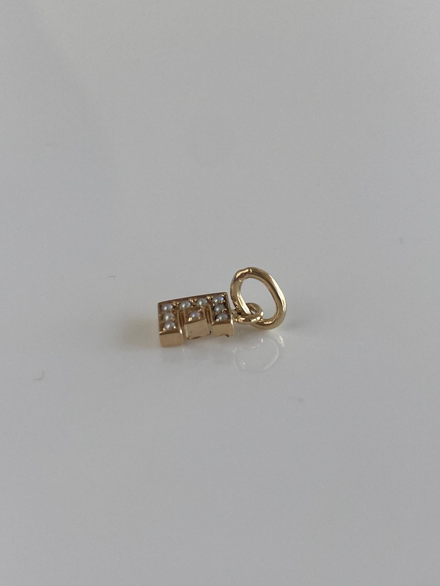 Vintage Solid 10k Yellow Gold Seed Pearls Initial 'E' Charm