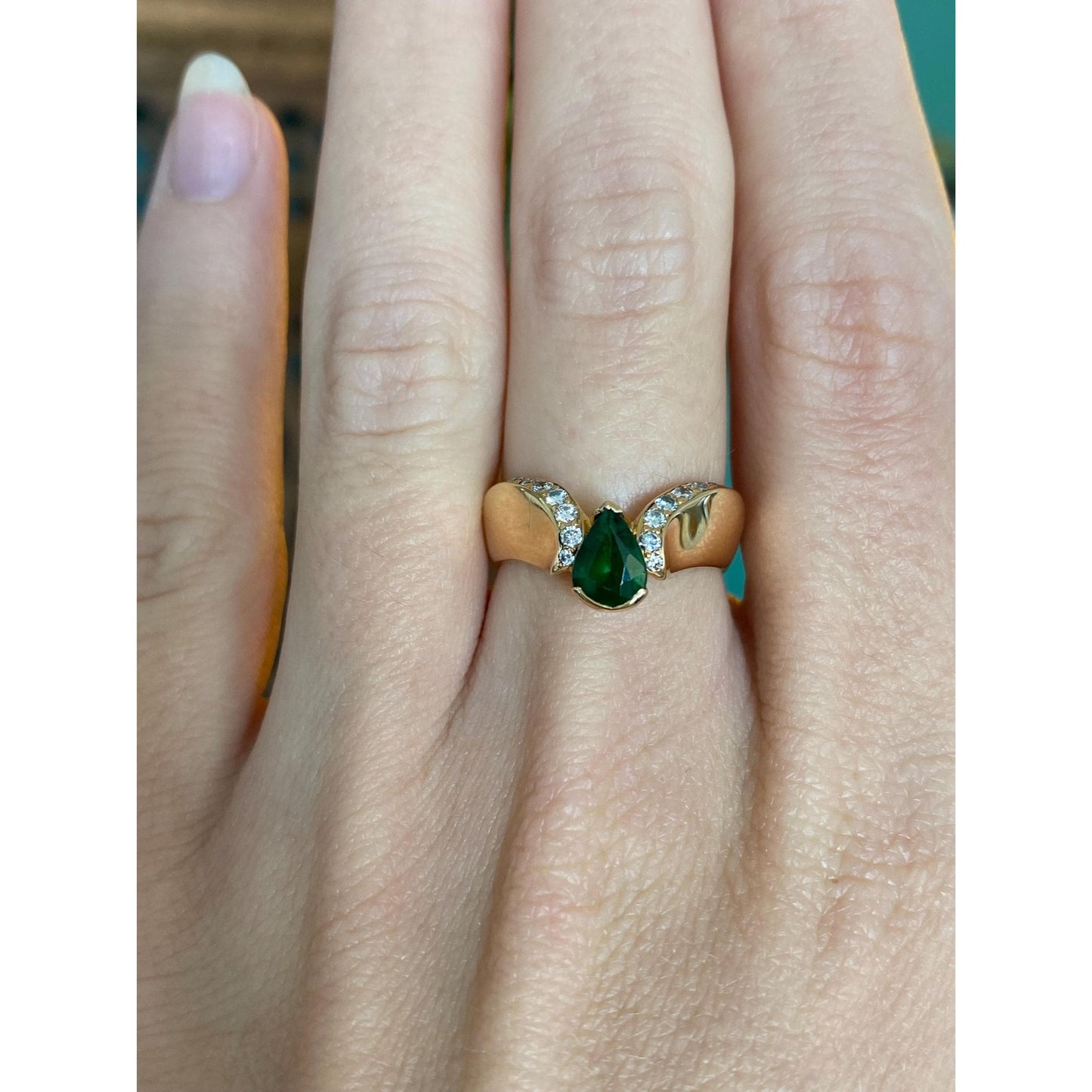 Vintage Solid 18k Yellow Gold Emerald & Diamond Ring Band - Size 6.25