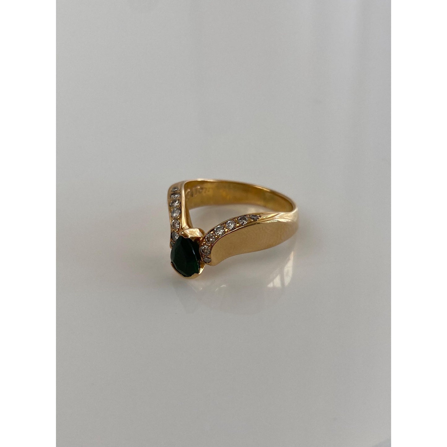 Vintage Solid 18k Yellow Gold Emerald & Diamond Ring Band - Size 6.25