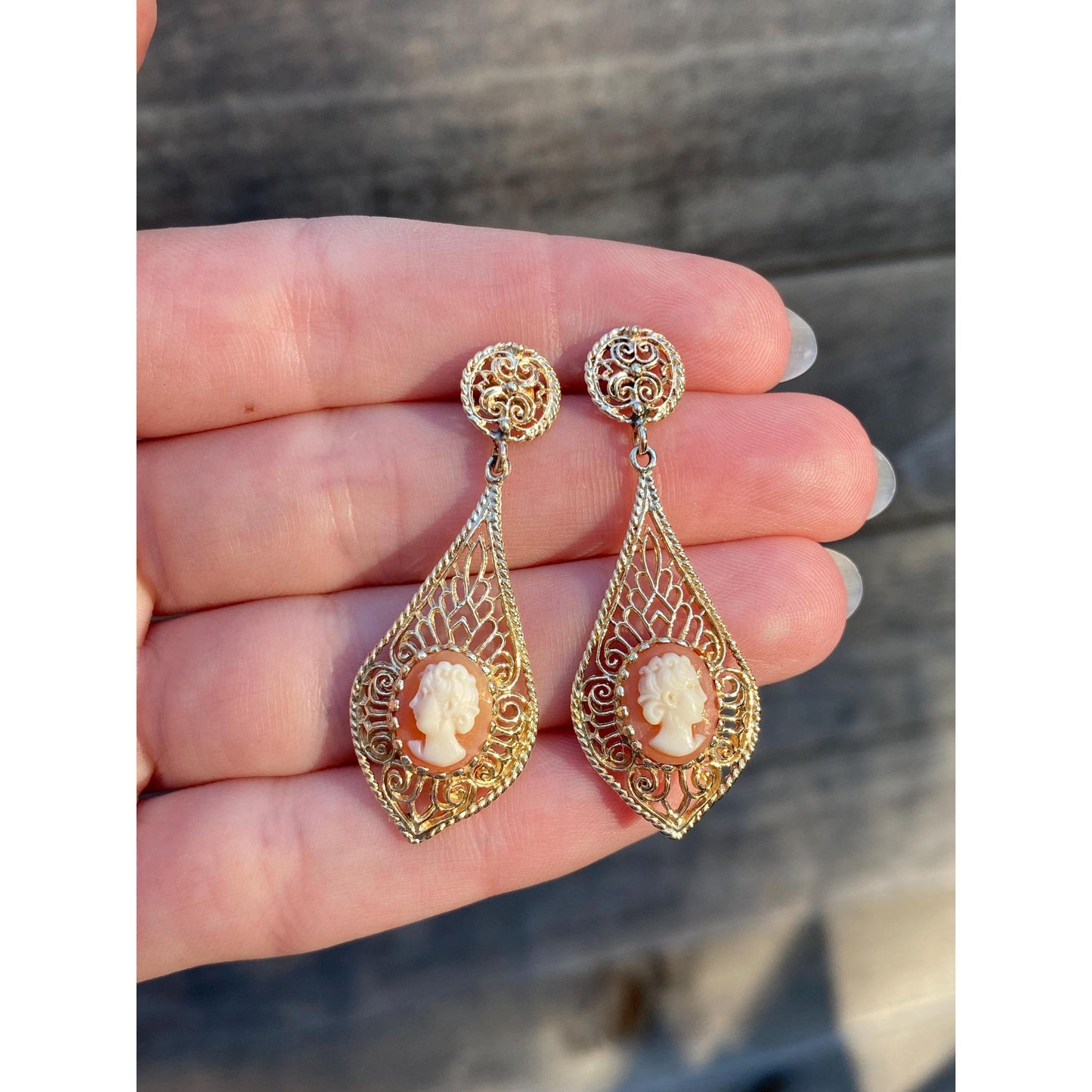 Vintage Solid 14k Yellow Gold Filigree Cameo Dangle Stud Earrings