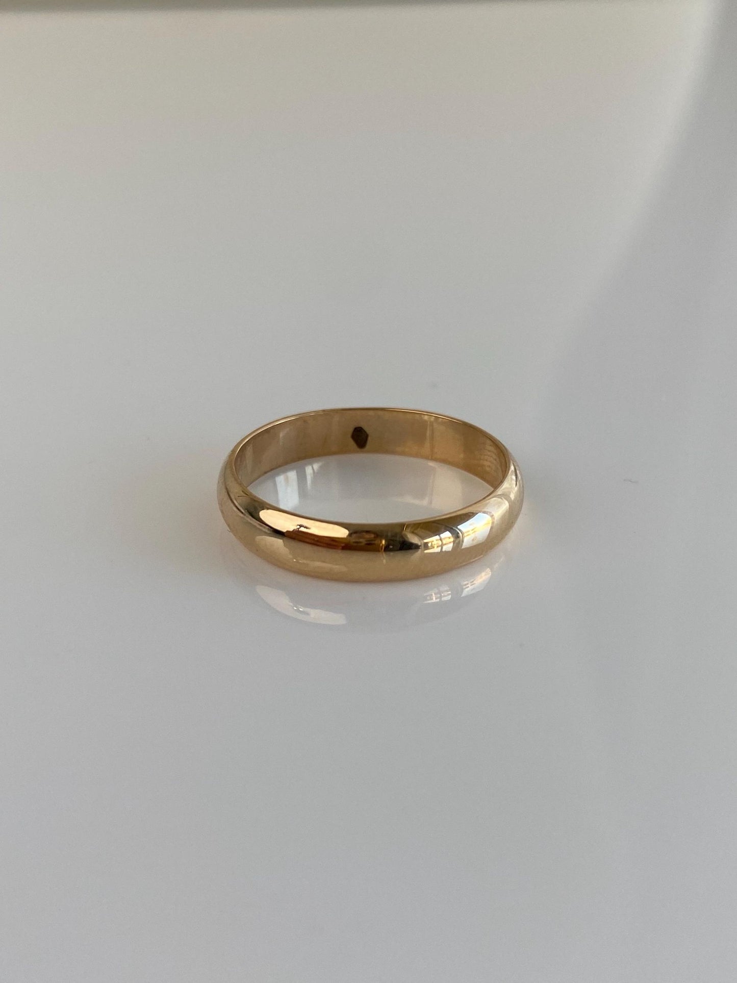 Vintage Solid 14k Yellow Gold Ring Band - Size 6.75