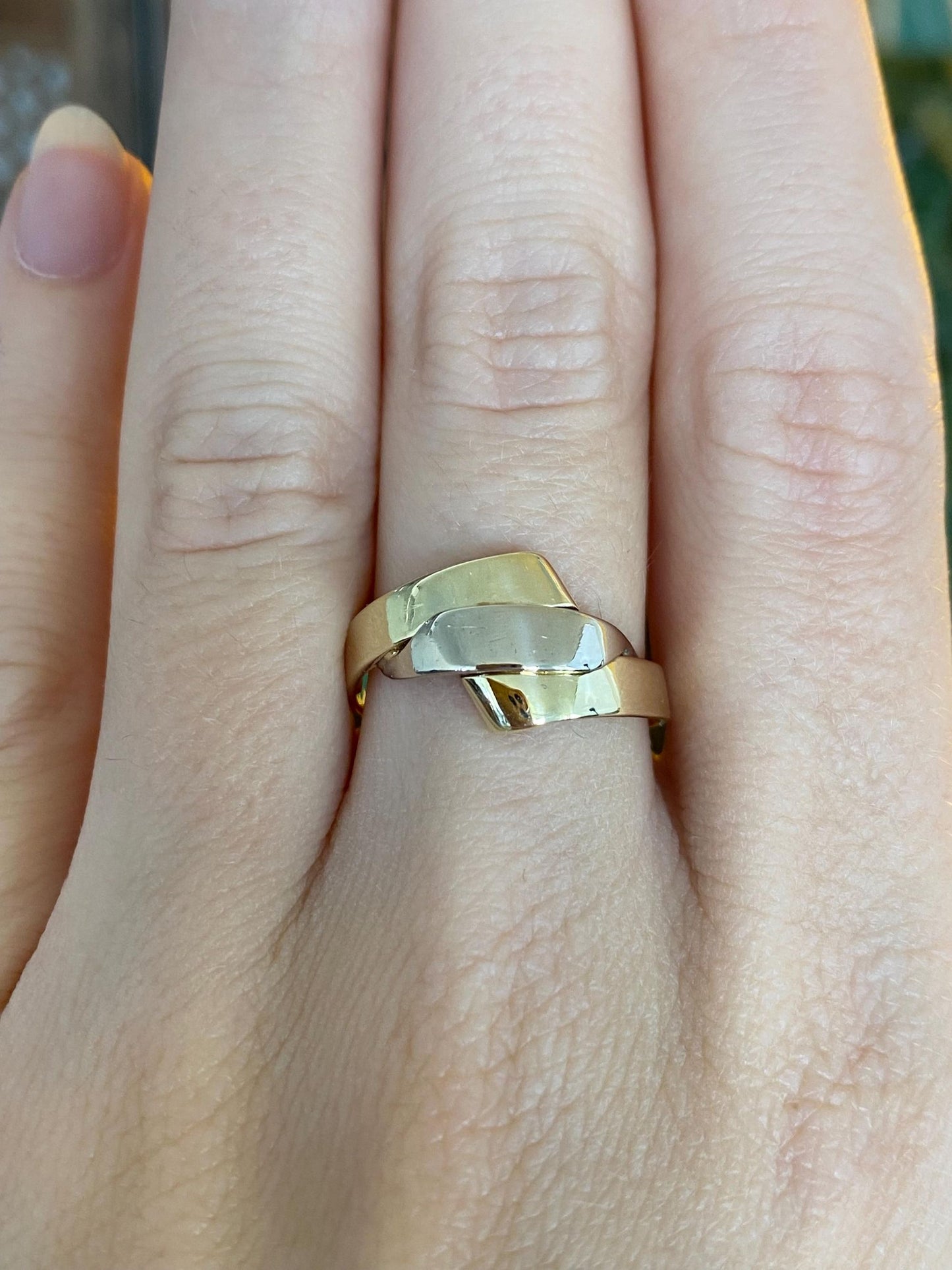 Vintage Solid 14k White & Yellow Gold Folded Ring - Size 7.25