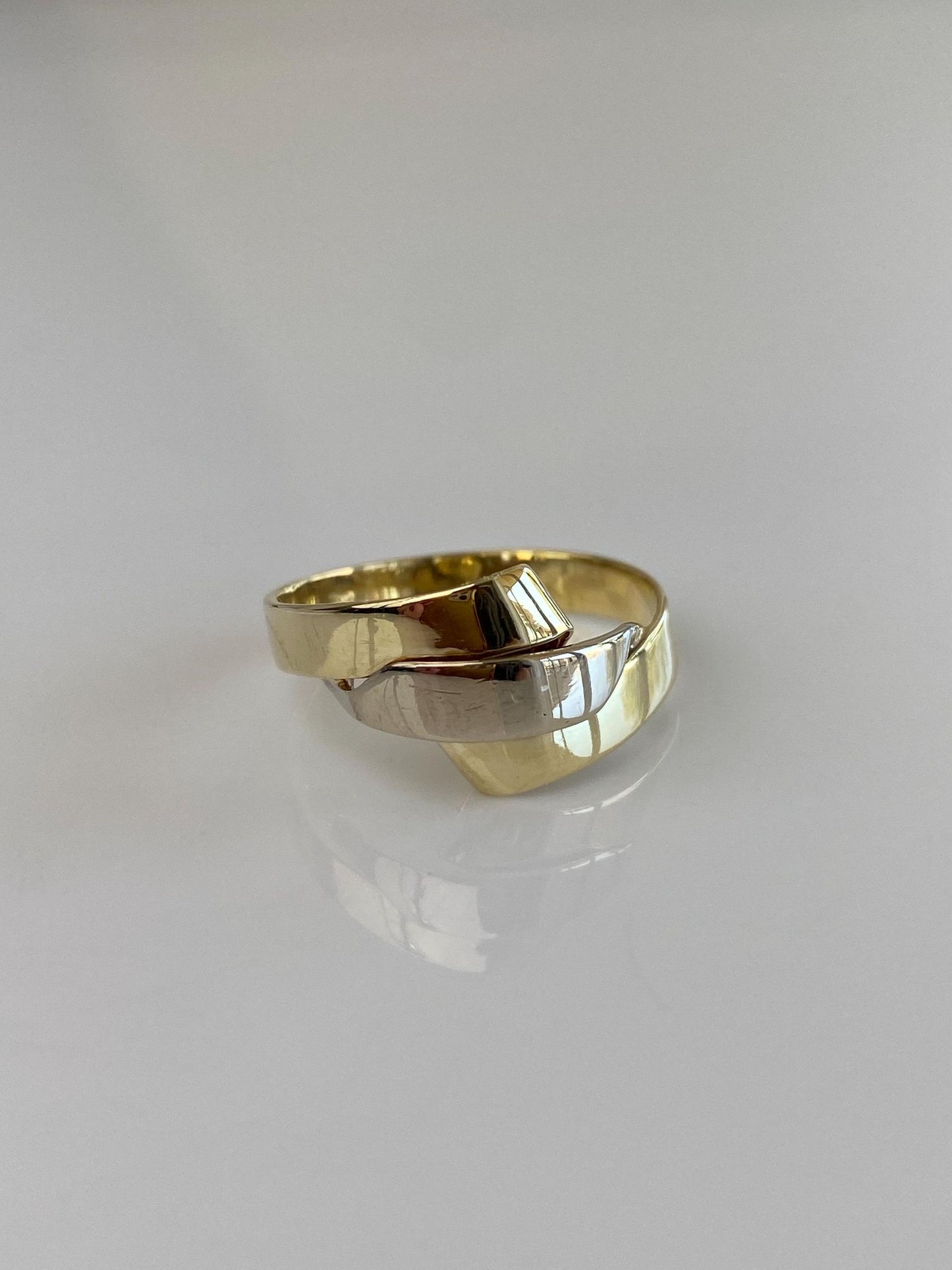 Vintage Solid 14k White & Yellow Gold Folded Ring - Size 7.25