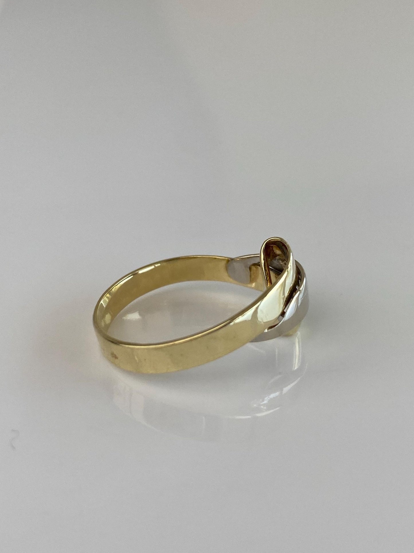 Vintage Solid 14k White & Yellow Gold Folded Ring - Size 7.25