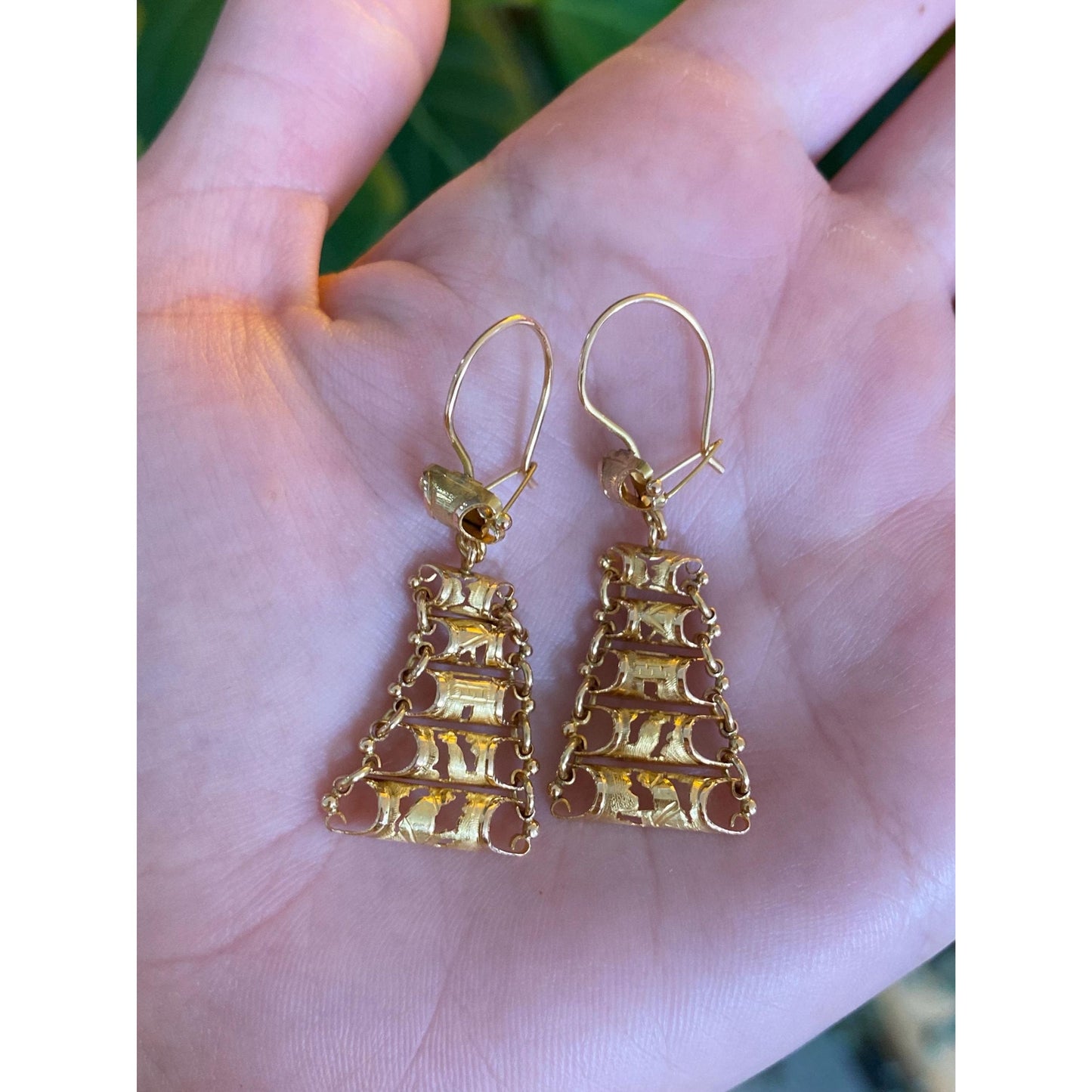 Vintage Solid 18k Yellow Gold Chain Dangle Earrings