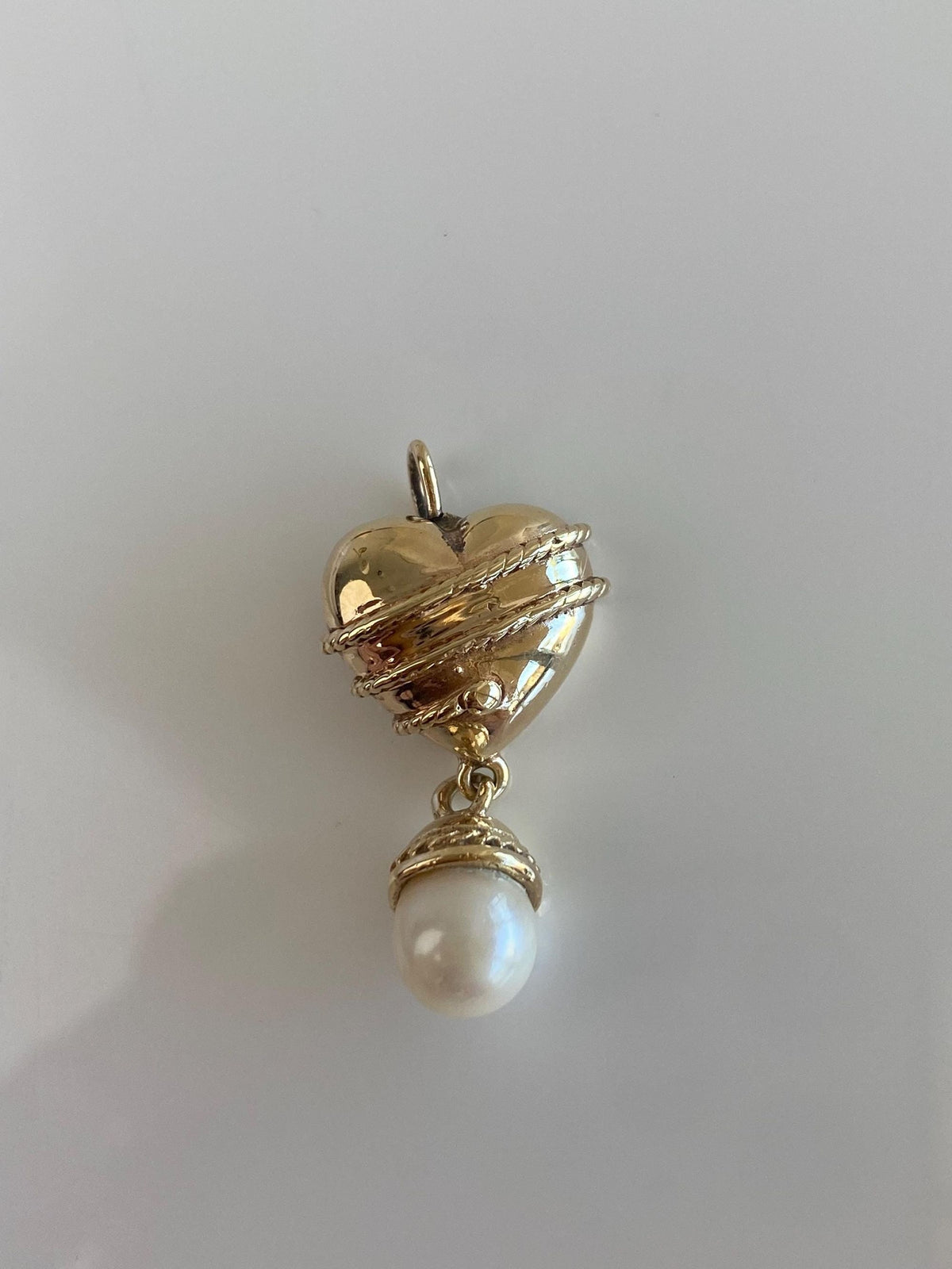 Vintage Solid 14k Yellow Gold Pearl Dangle Heart Charm