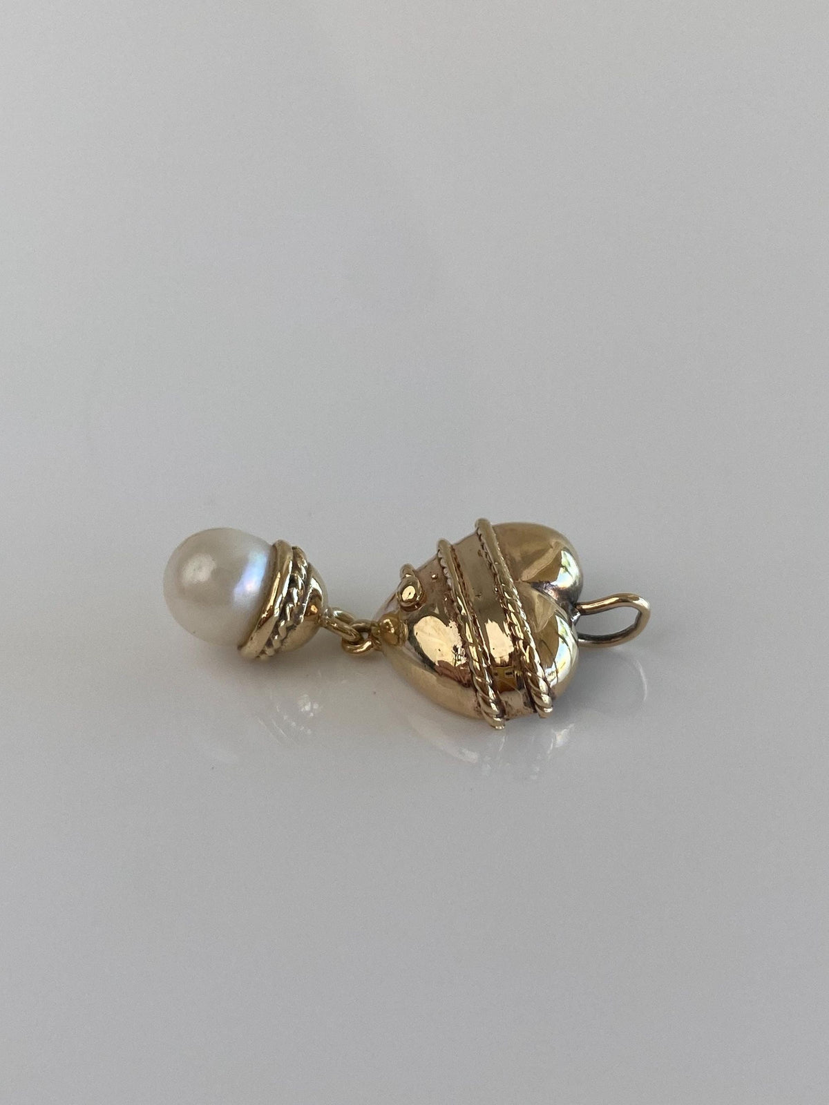 Vintage Solid 14k Yellow Gold Pearl Dangle Heart Charm