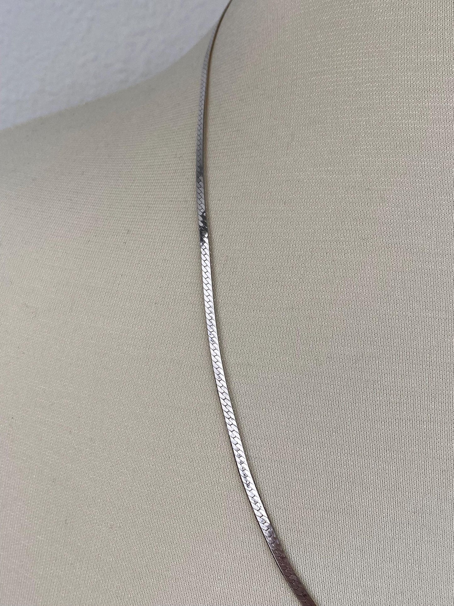 Vintage Solid 14k White Gold Herringbone Chain Necklace - 24 inches