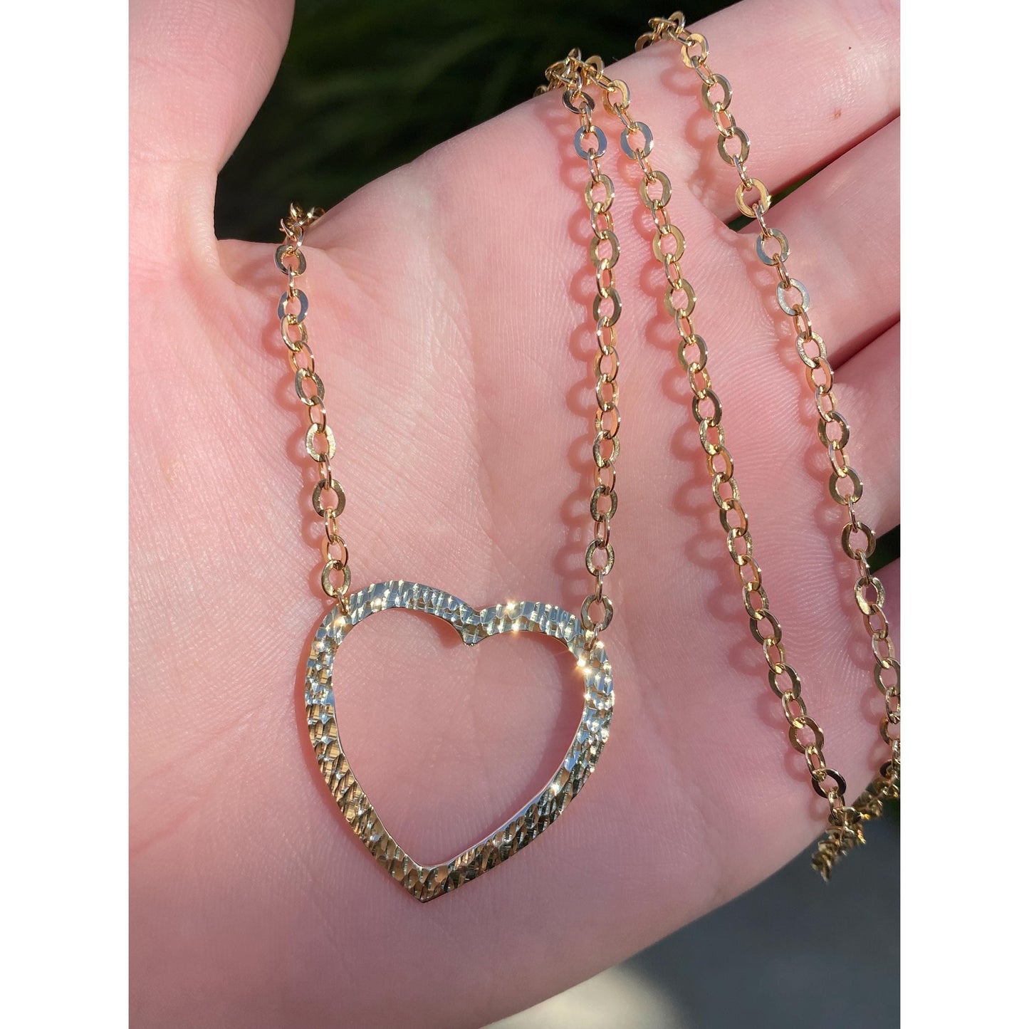Vintage Solid 14k Yellow Gold Textured Heart Cable Chain Necklace - 18 inches