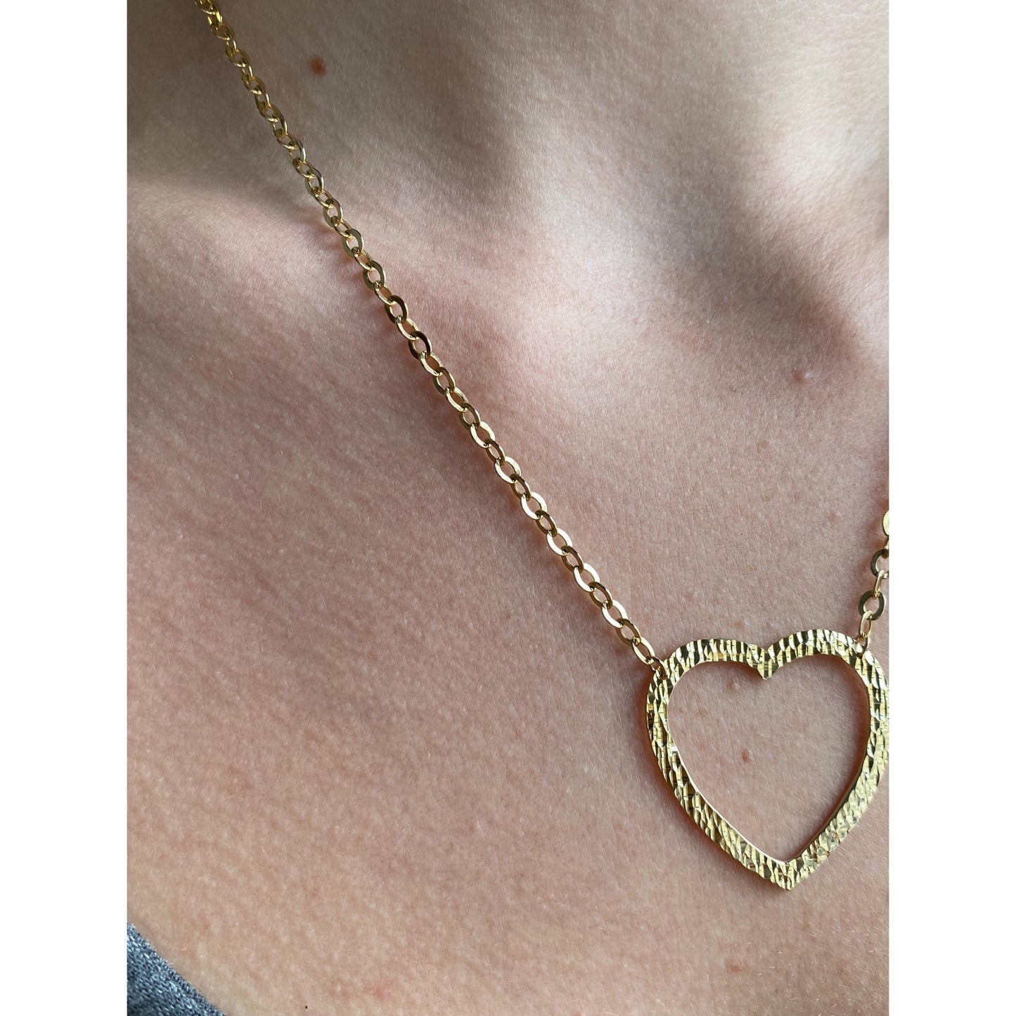 Vintage Solid 14k Yellow Gold Textured Heart Cable Chain Necklace - 18 inches