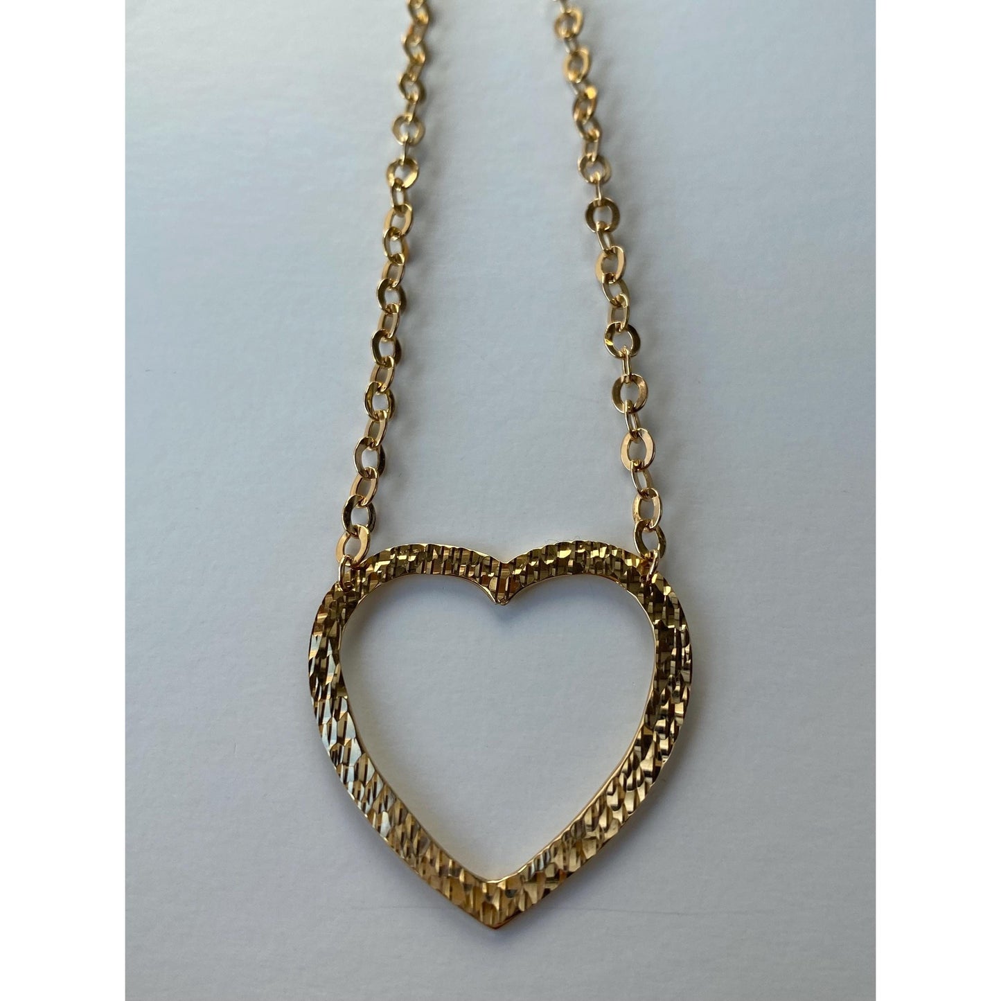 Vintage Solid 14k Yellow Gold Textured Heart Cable Chain Necklace - 18 inches