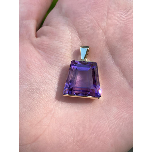 Vintage Solid 14k Yellow Gold Large Amethyst Charm