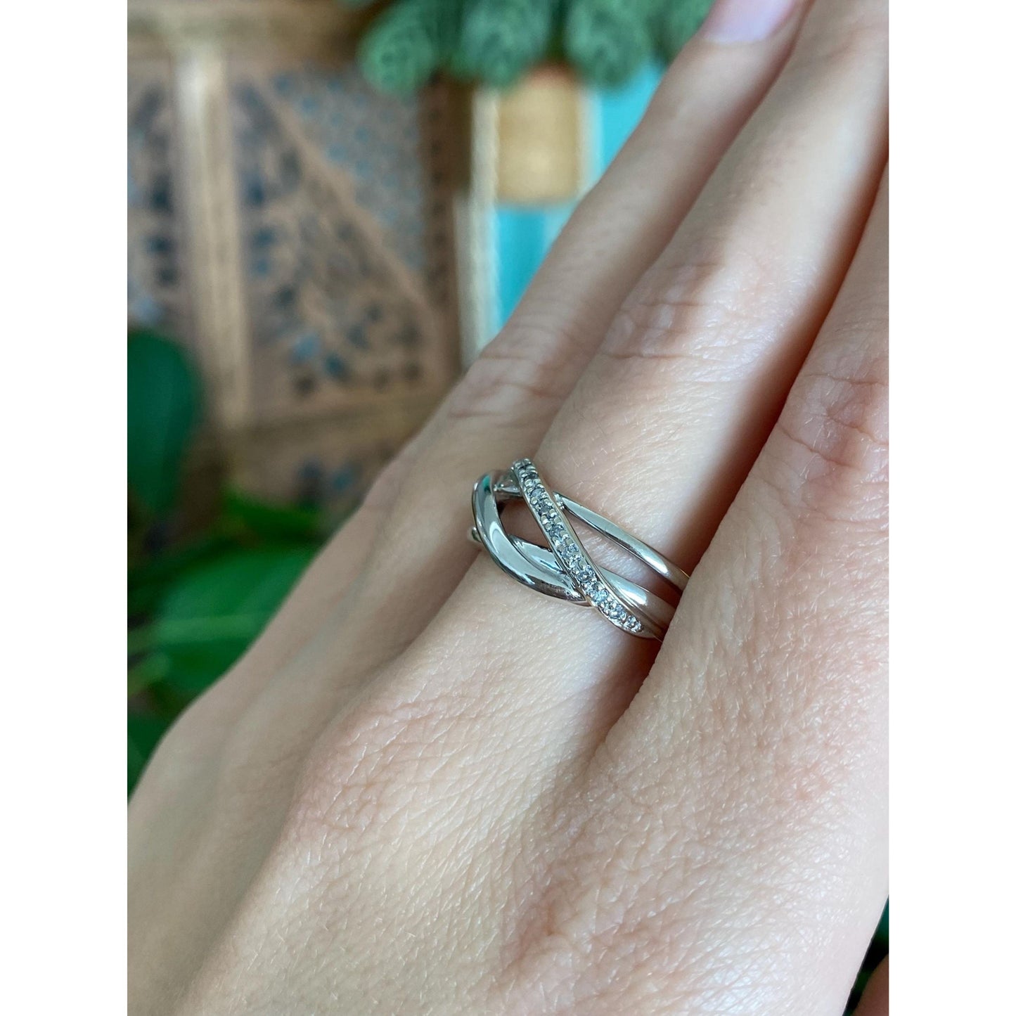 Vintage Solid 14k White Gold Diamond Twist Ring Band - Size 8.75