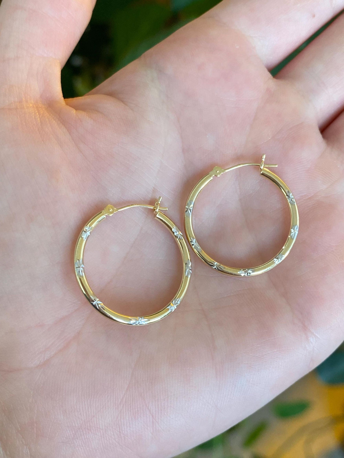 Vintage 14k White & Yellow Gold Diamond Cut Stars Hoop Earrings