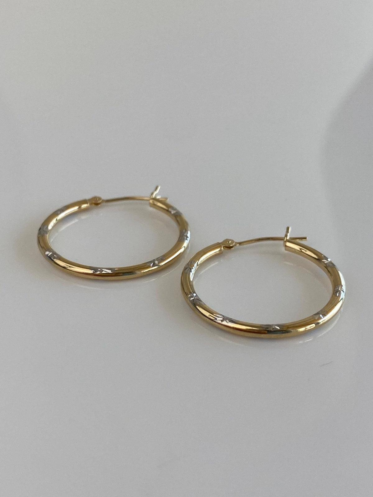 Vintage 14k White & Yellow Gold Diamond Cut Stars Hoop Earrings