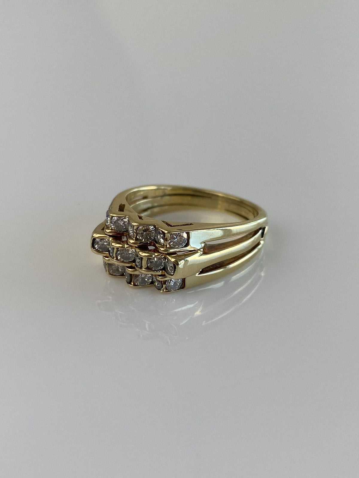 Vintage Solid 14k Yellow Gold Diamonds Zig Zag Rows Ring Band - Size 6.25