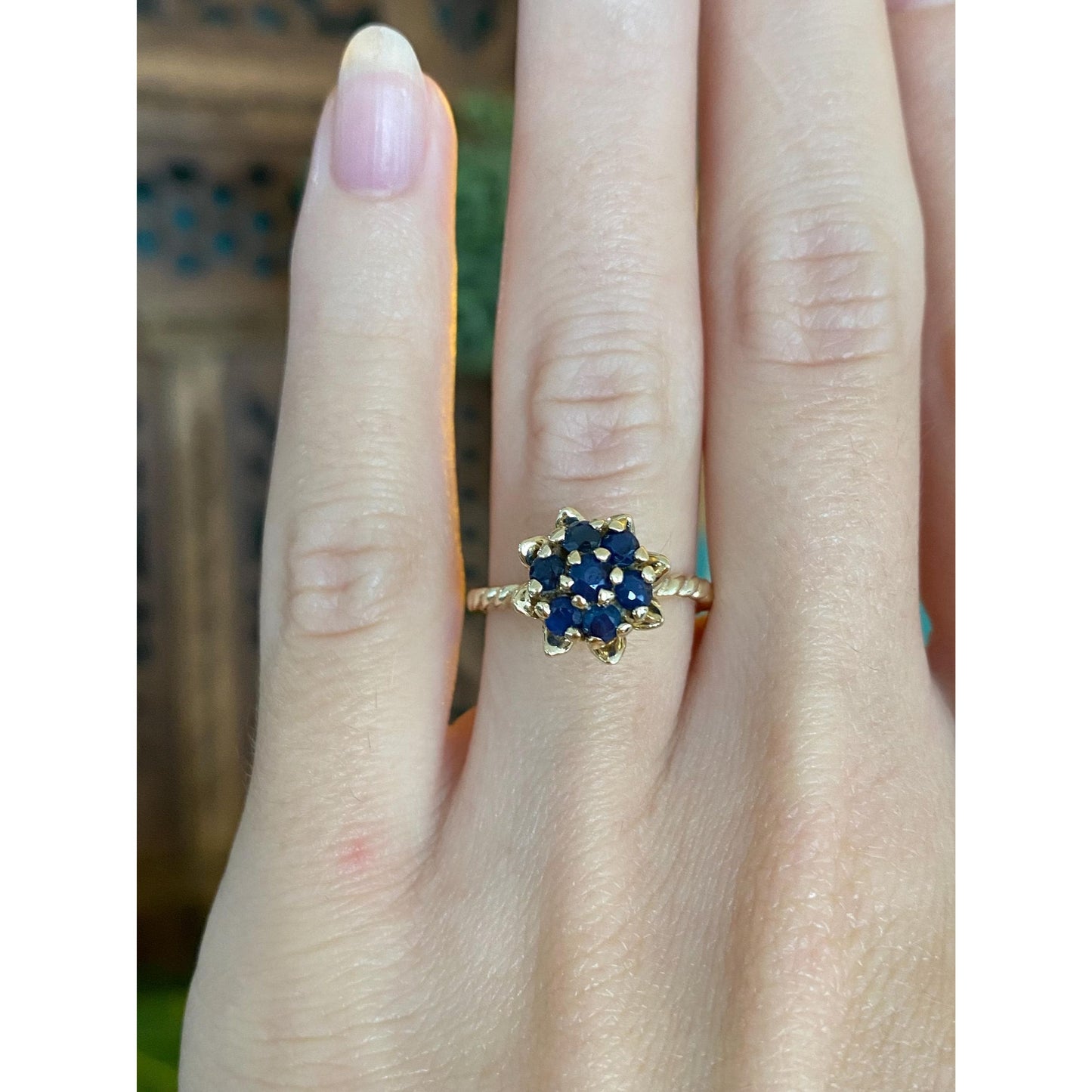 Vintage Solid 14k Yellow Gold Sapphire Flower Ring - Size 5.25