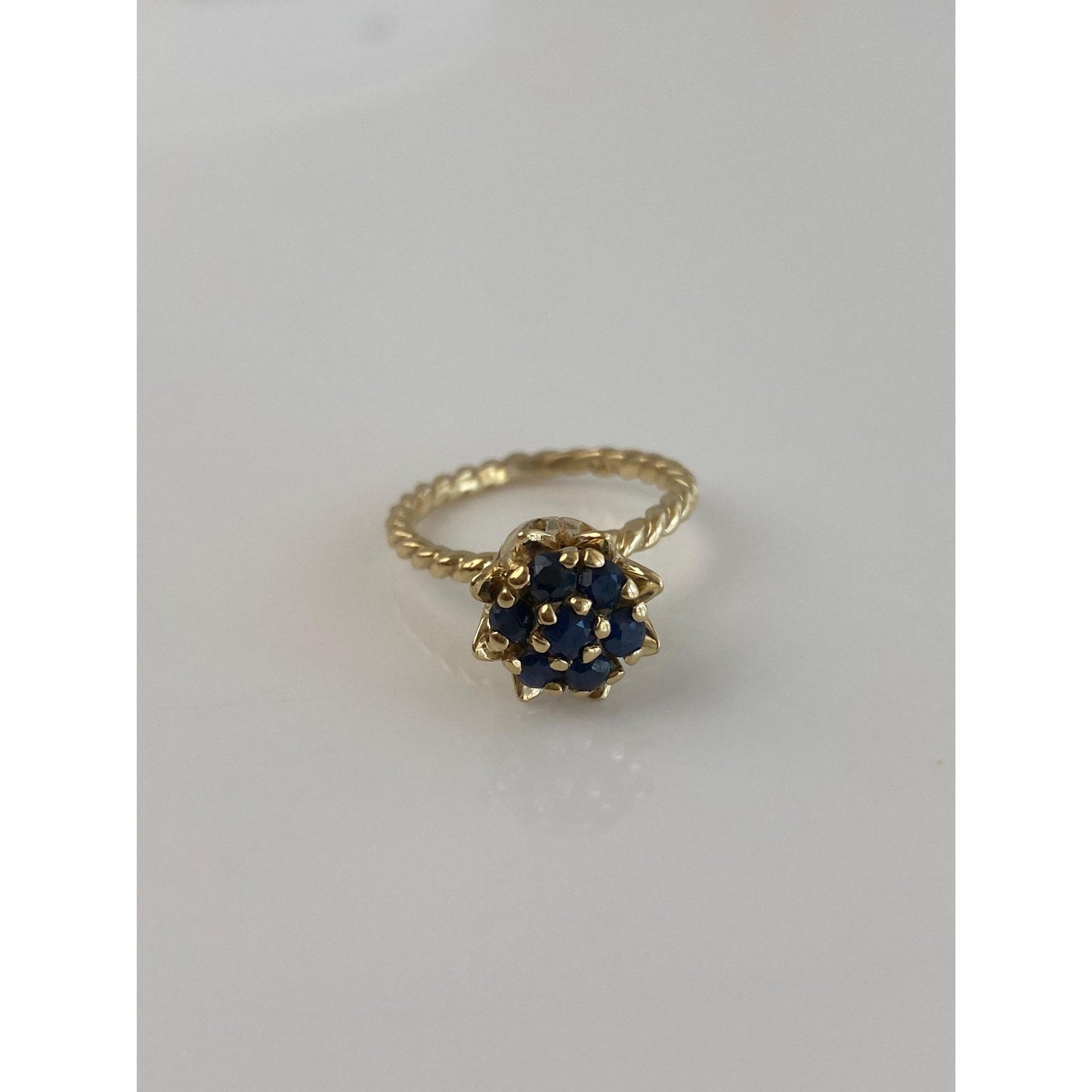 Vintage Solid 14k Yellow Gold Sapphire Flower Ring - Size 5.25