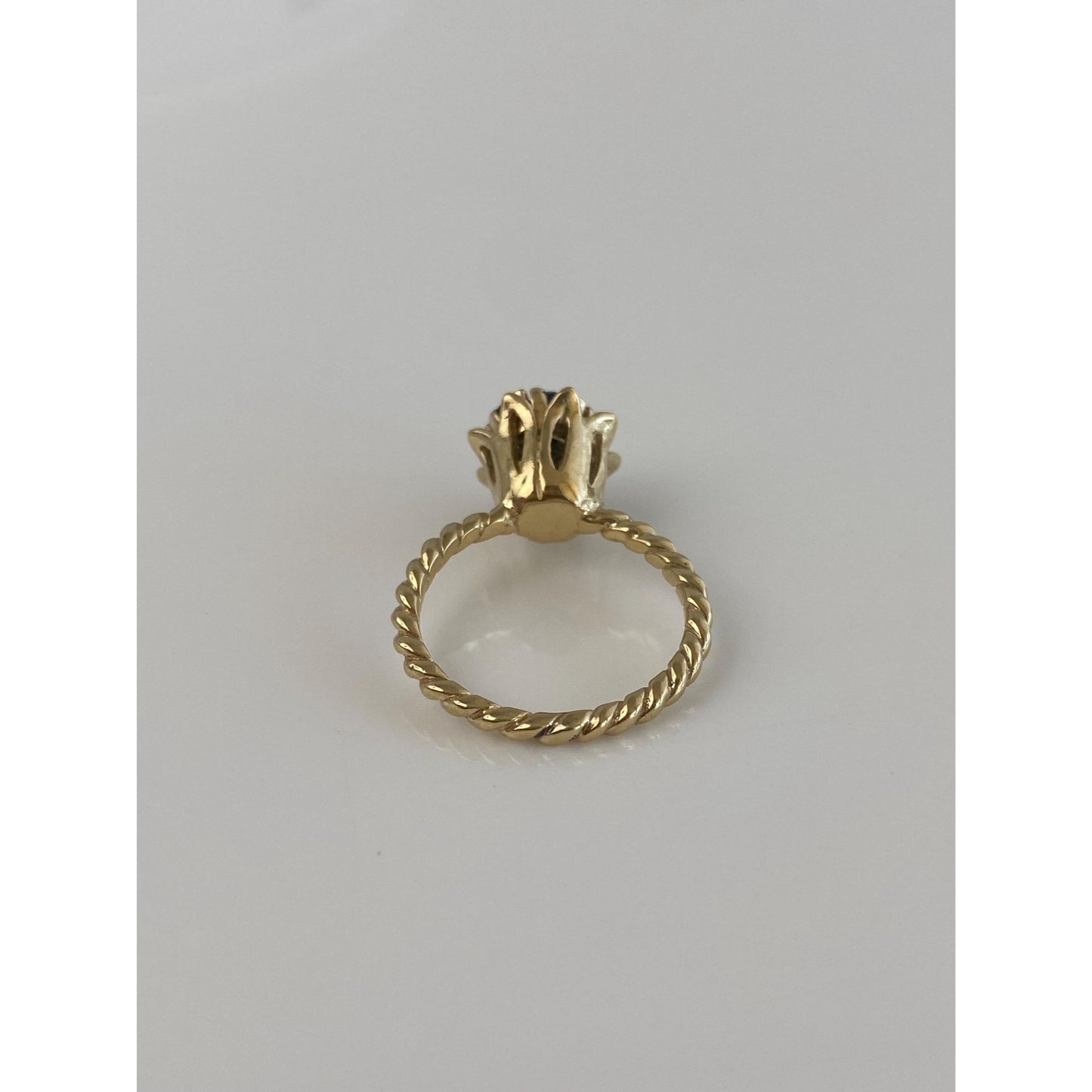 Vintage Solid 14k Yellow Gold Sapphire Flower Ring - Size 5.25