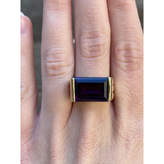 Vintage Solid 18k Yellow Gold Amethyst Signet Ring - Size 7